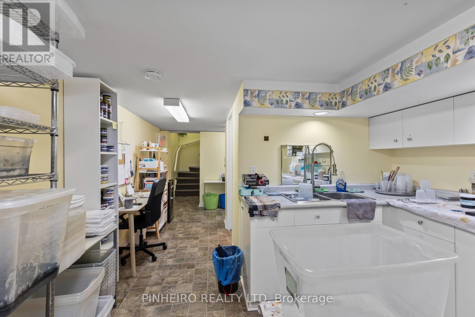 181 Wellington Street Property Photo 44