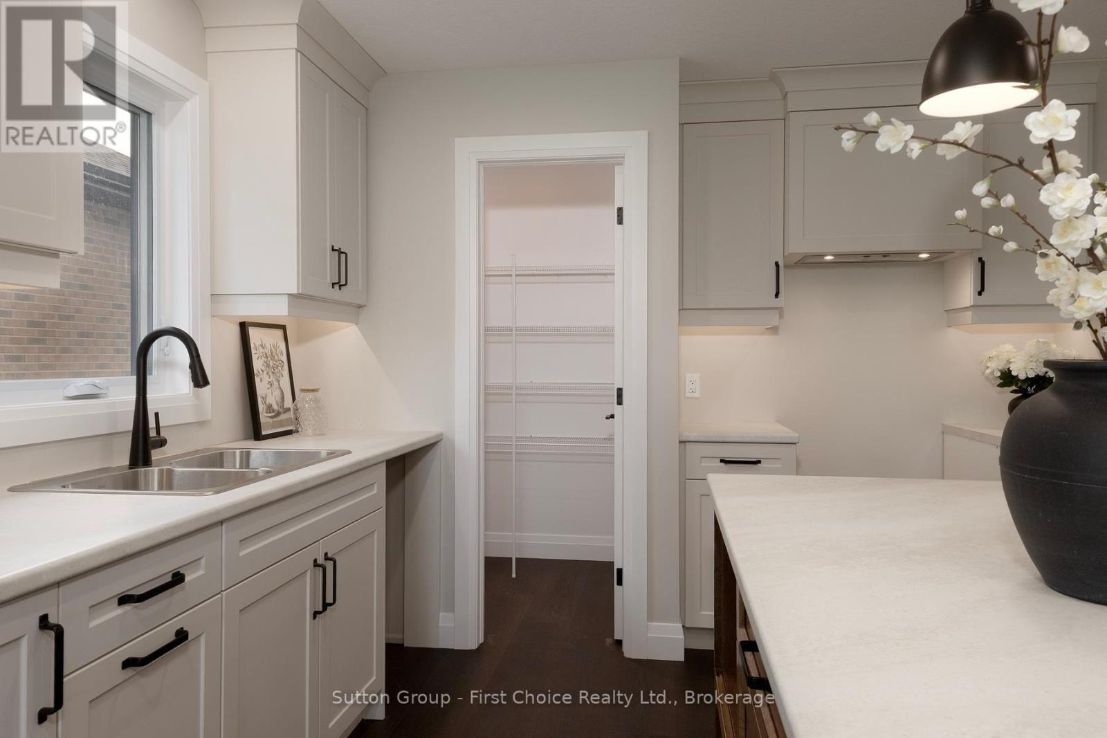 12 Nelson Street Property Photo 8