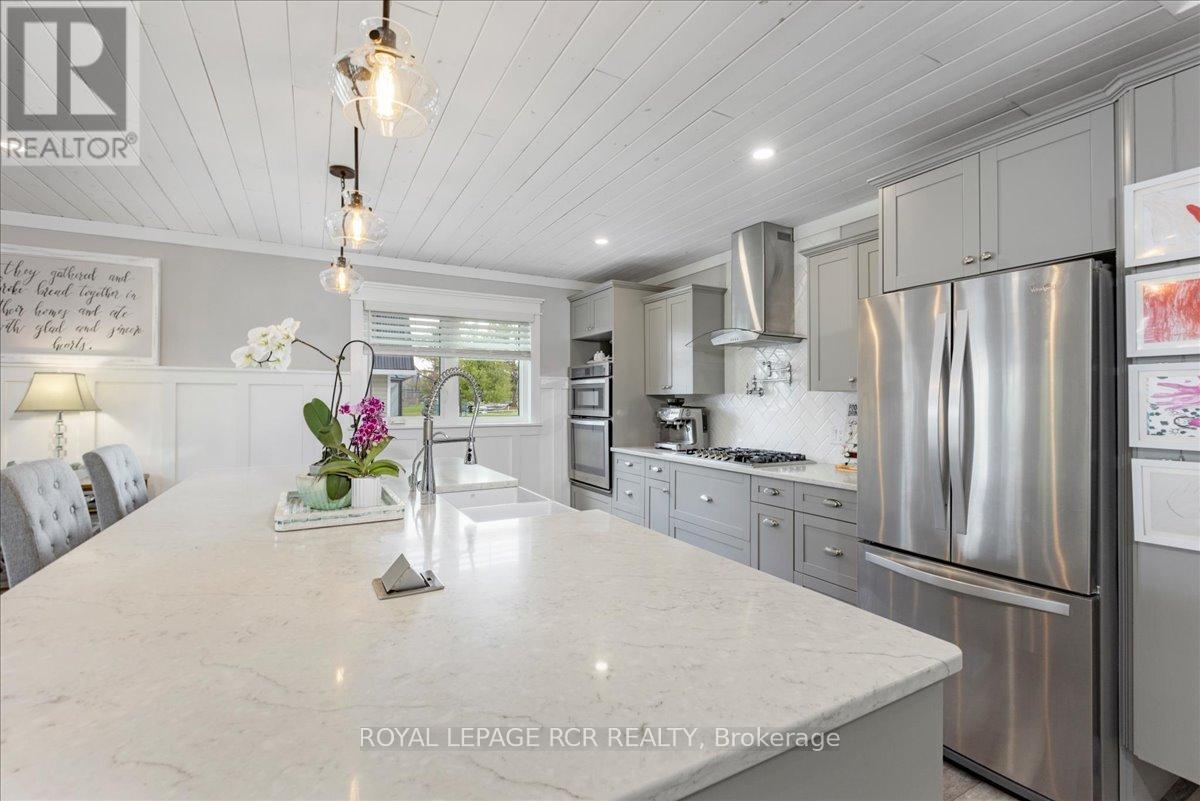 1093 North Bay Drive Property Photo 11