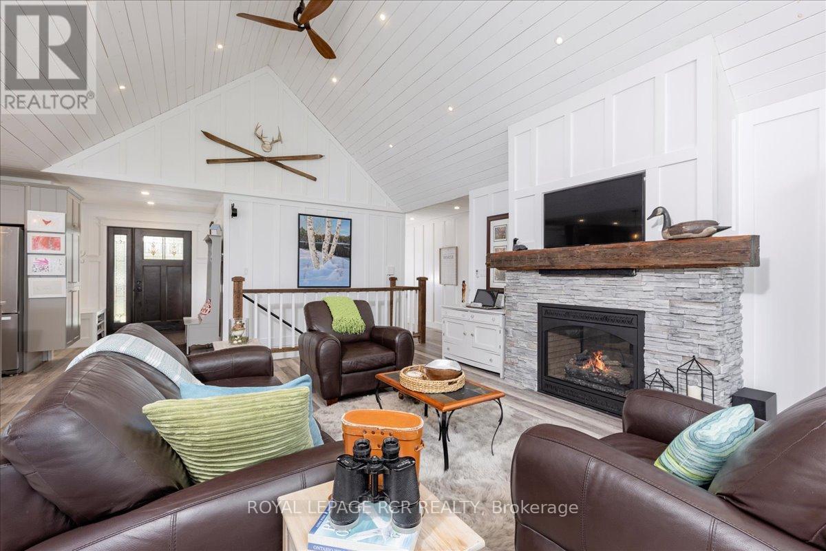 1093 North Bay Drive Property Photo 17