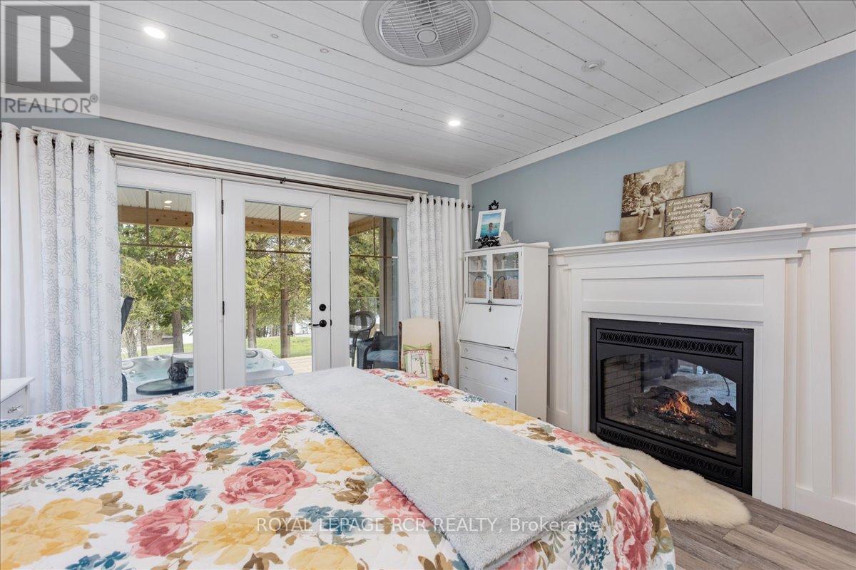1093 North Bay Drive Property Photo 20