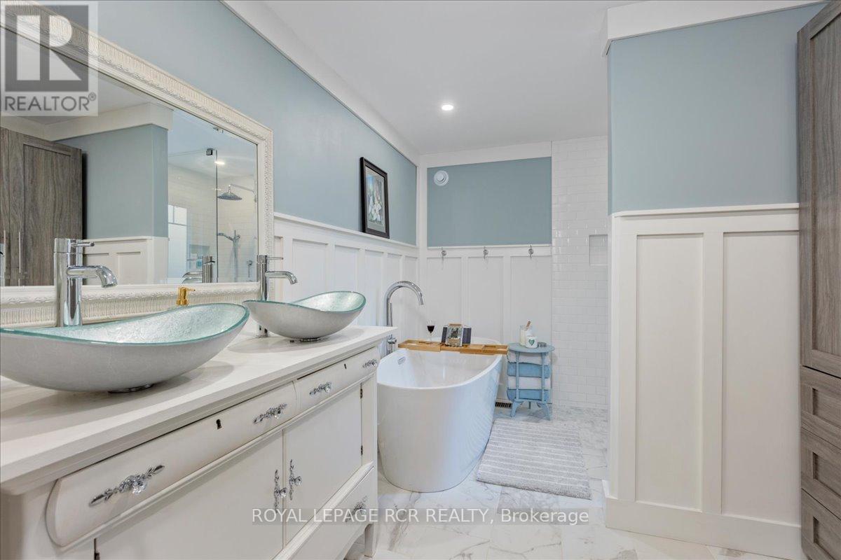 1093 North Bay Drive Property Photo 23