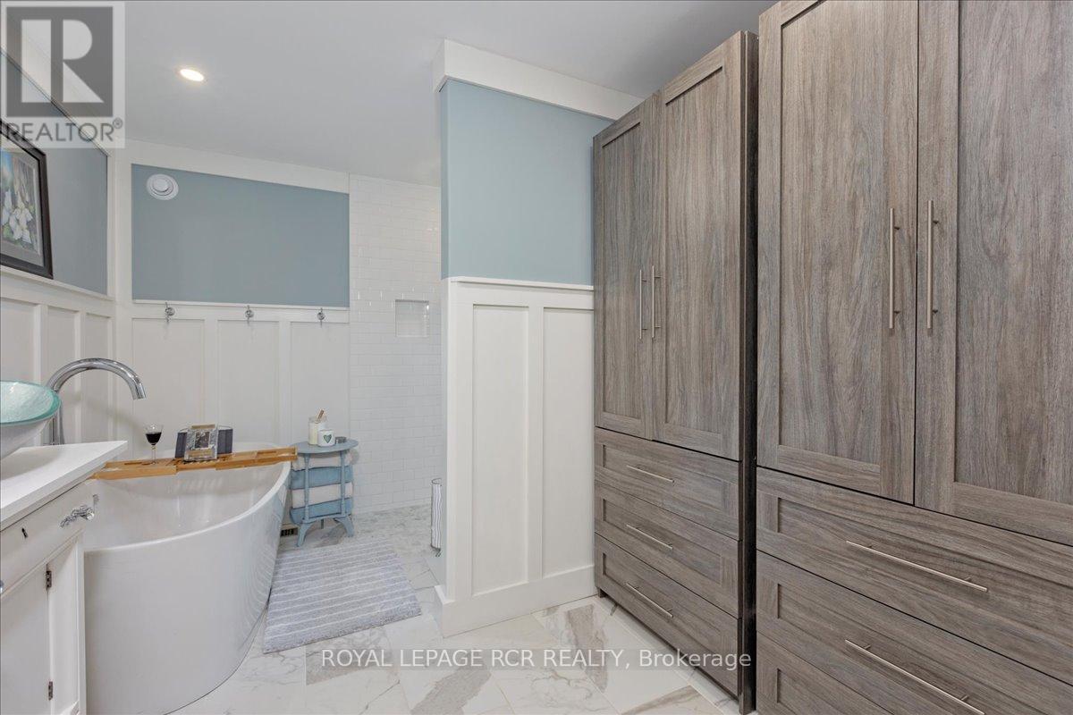 1093 North Bay Drive Property Photo 24