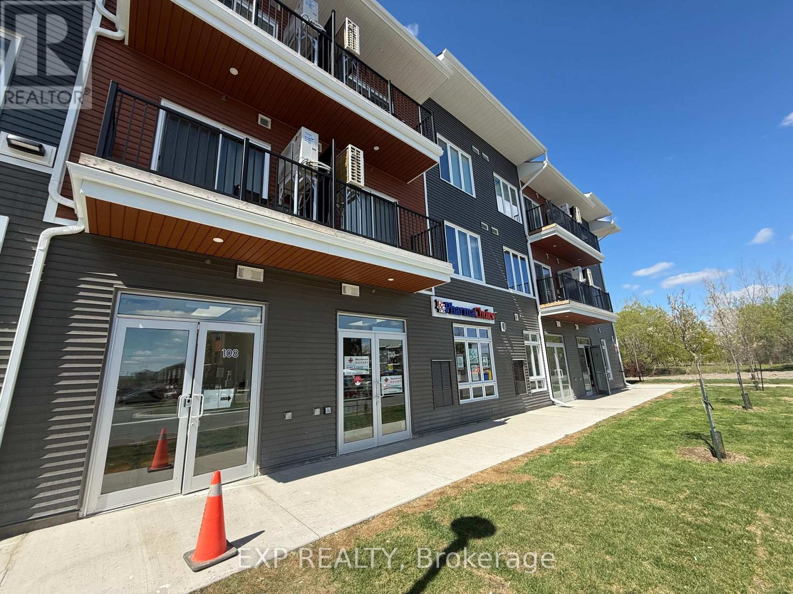 106 - 3600 Brian Coburn Boulevard Property Photo 11
