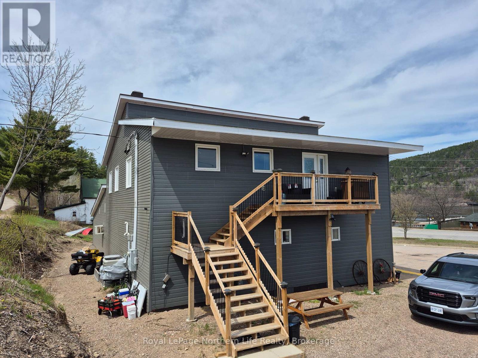 310 First Street Property Photo 4