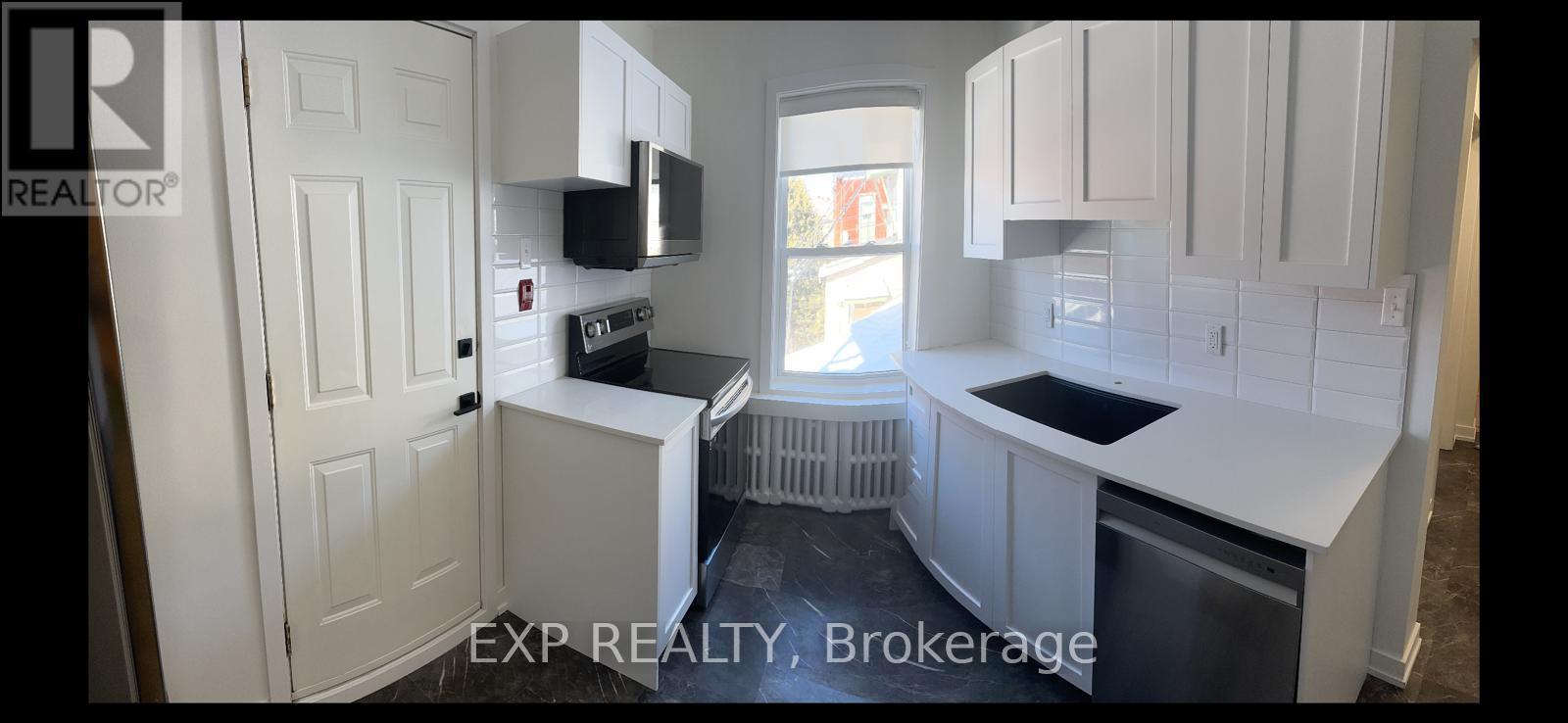 118 Rochester Street Property Photo 15
