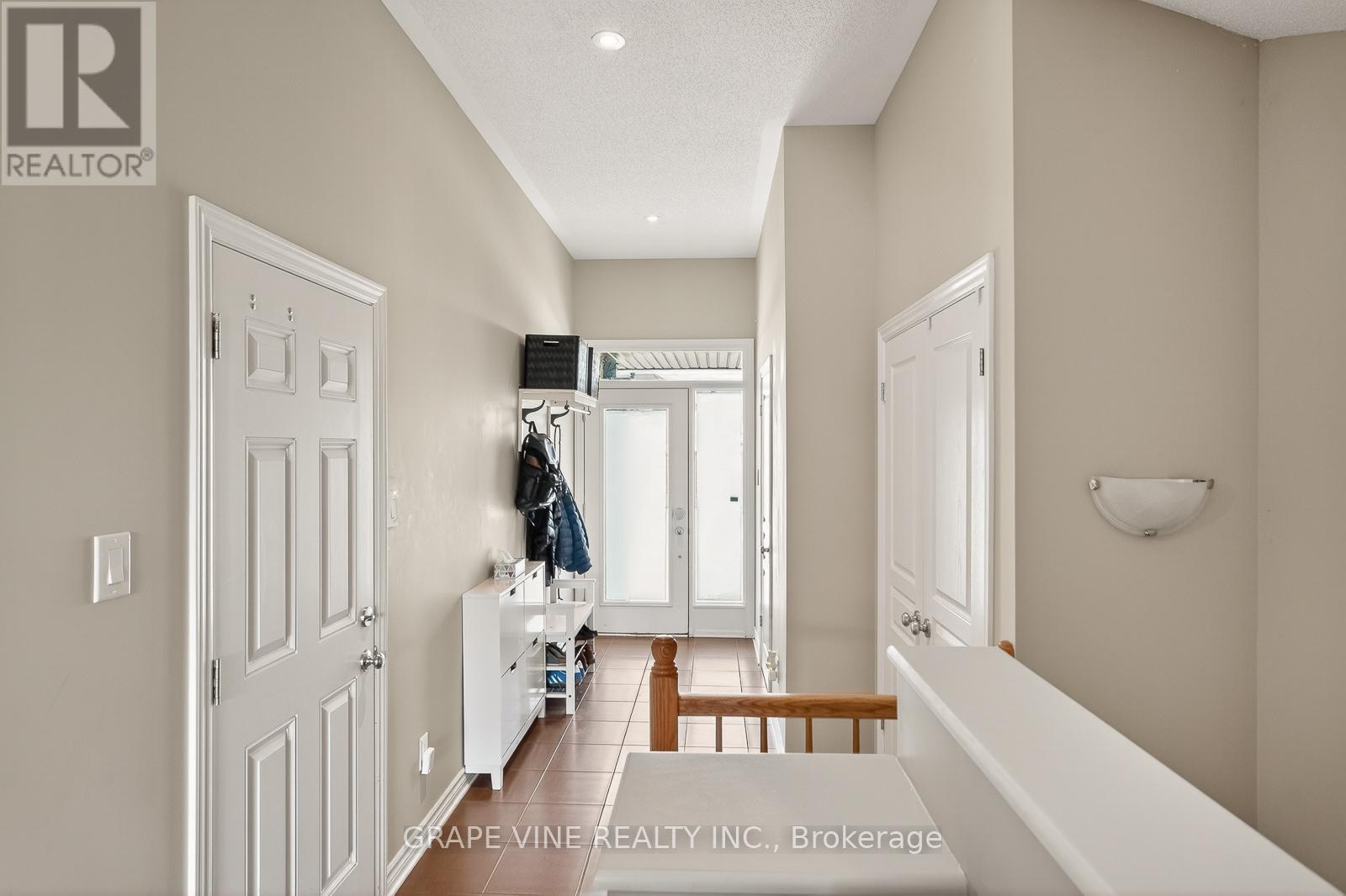 510 Grand Tully Way Property Photo 3