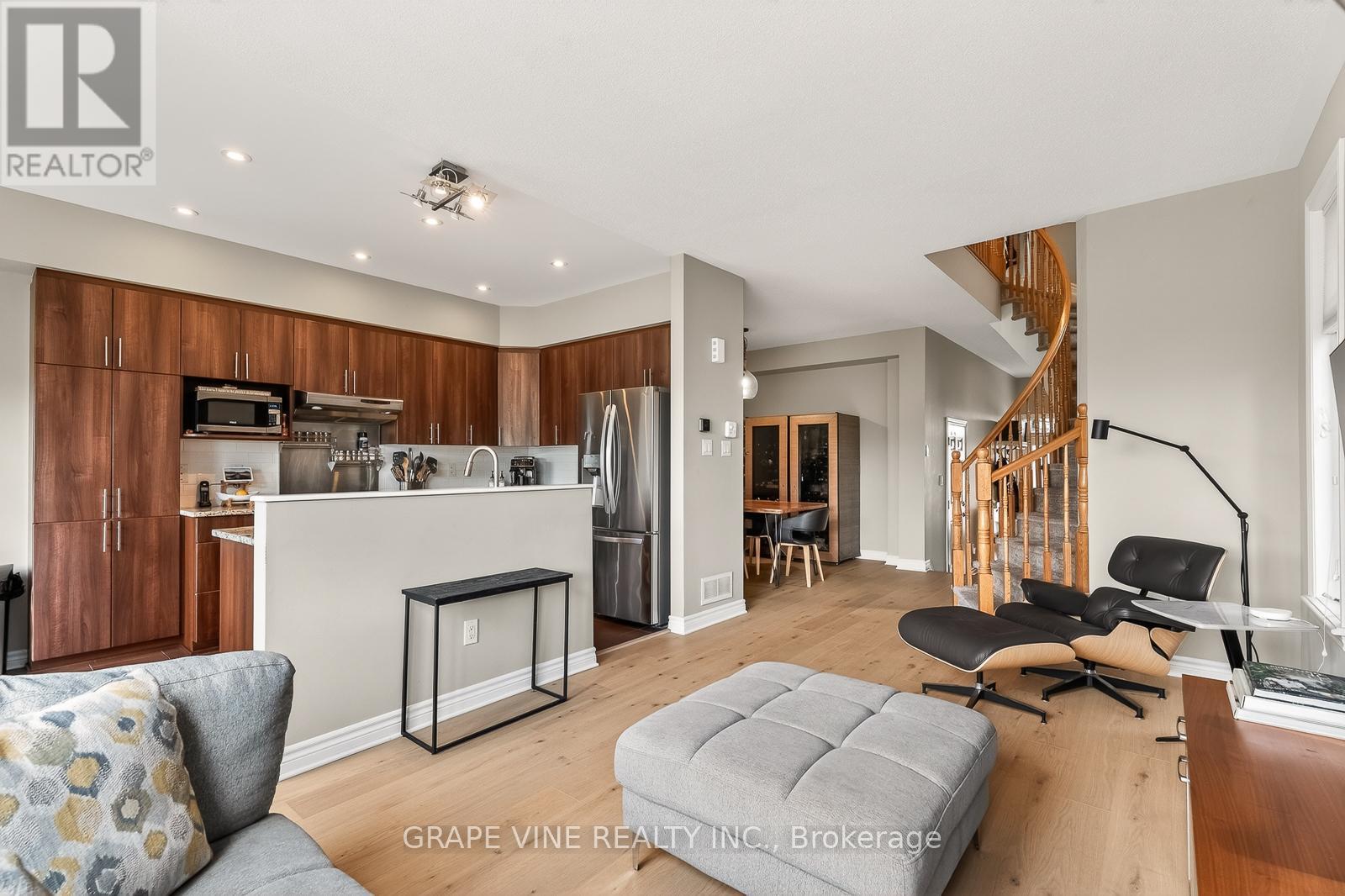 510 Grand Tully Way Property Photo 11