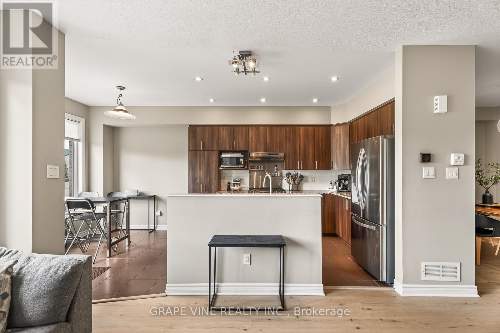 510 Grand Tully Way Property Photo 12