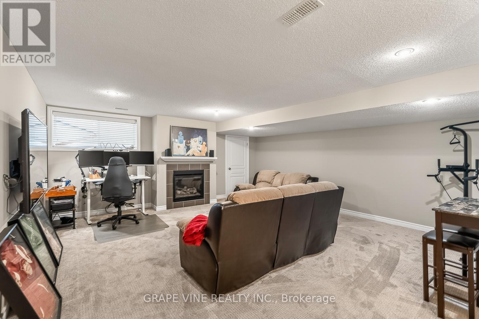 510 Grand Tully Way Property Photo 27