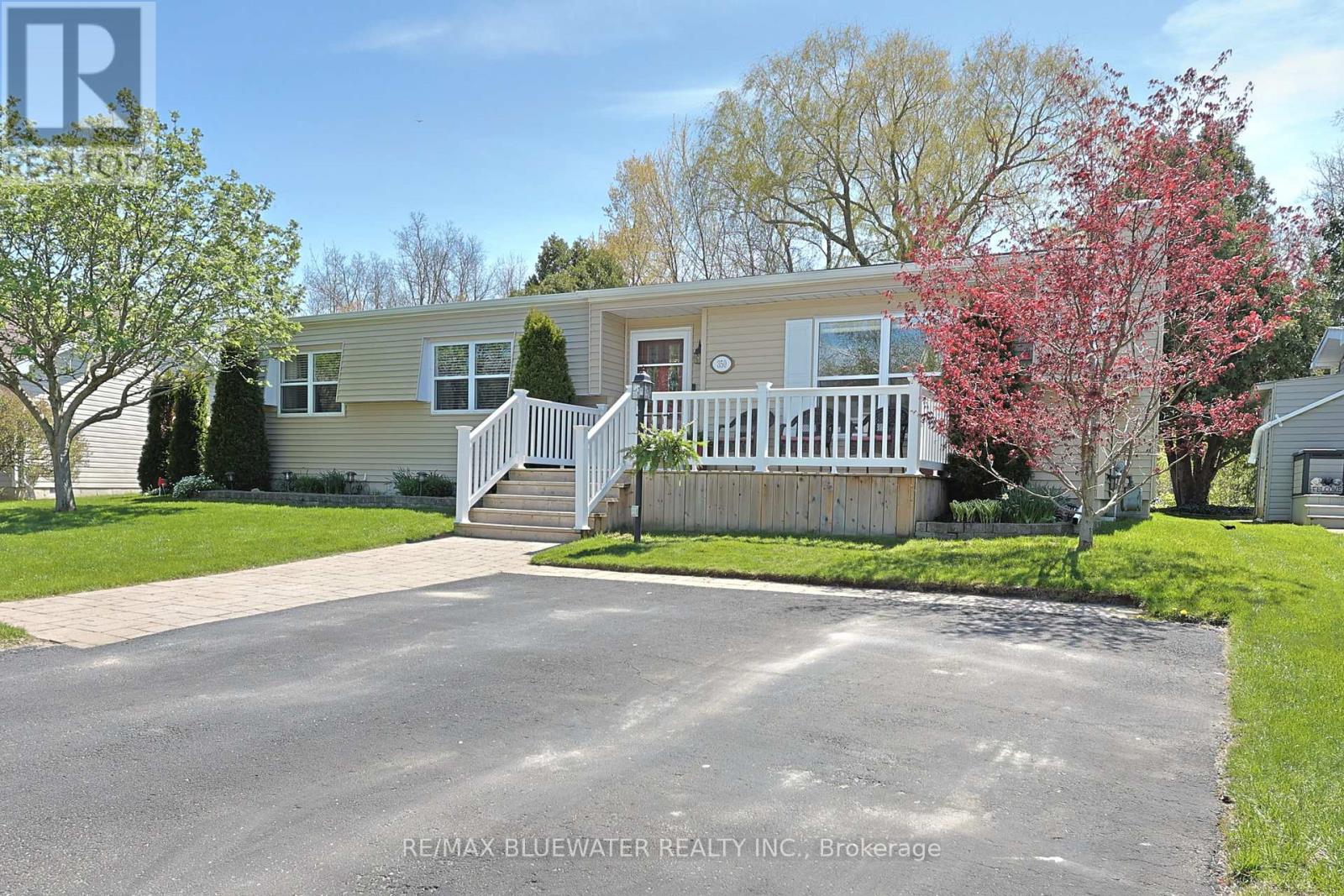 350 SHANNON BOULEVARD Property Photo 1