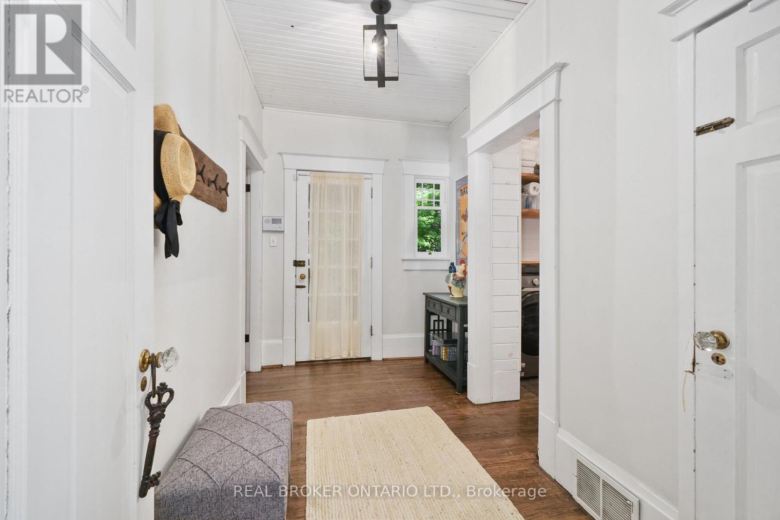 2021 Third Line Property Photo 5