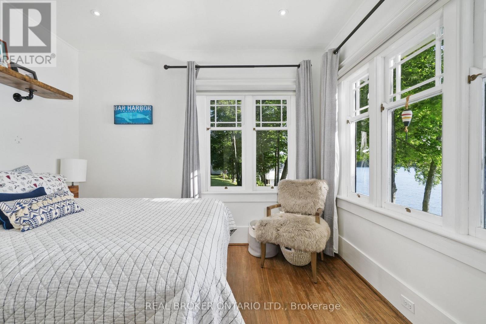 2021 Third Line Property Photo 10