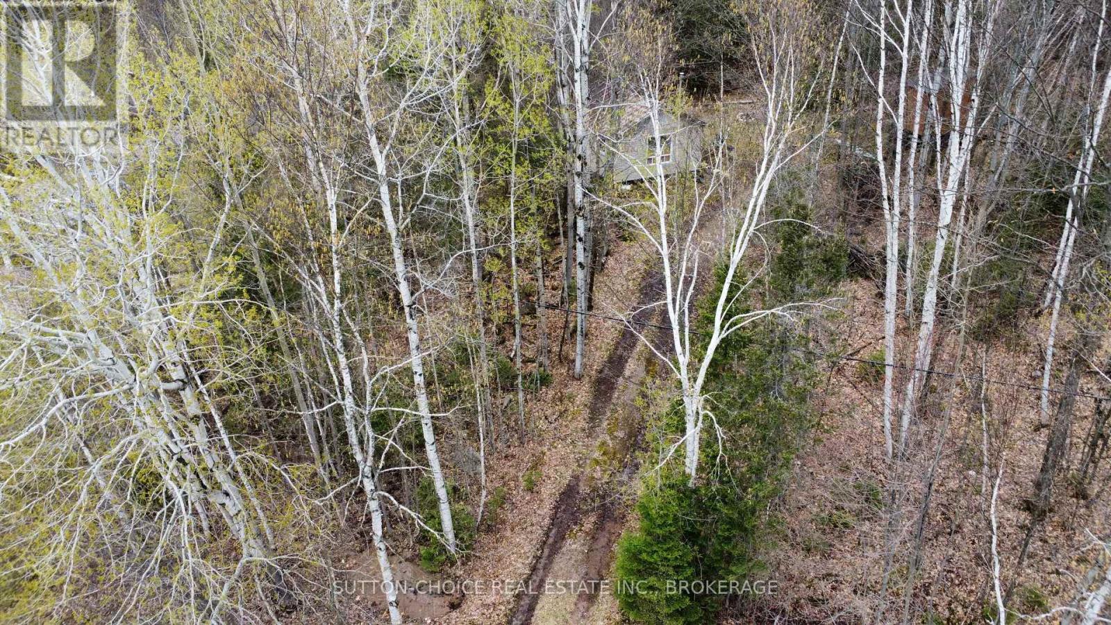 1876 Alsace Road Property Photo 2