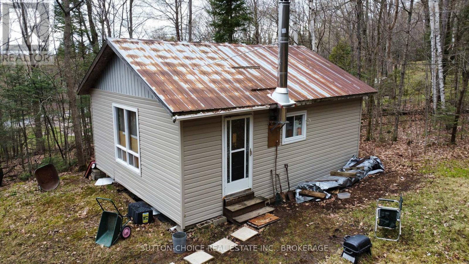 1876 Alsace Road Property Photo 6