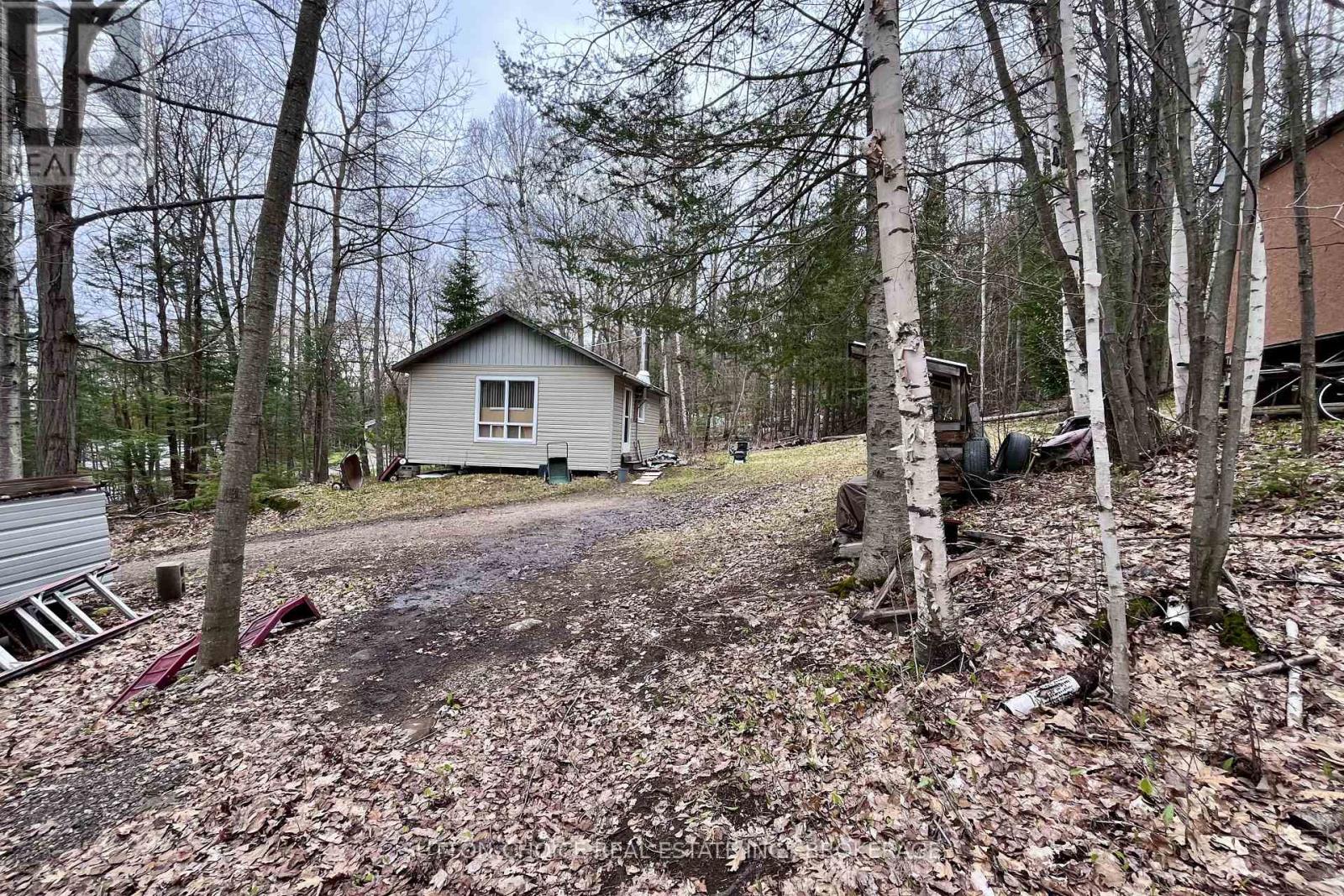1876 Alsace Road Property Photo 14