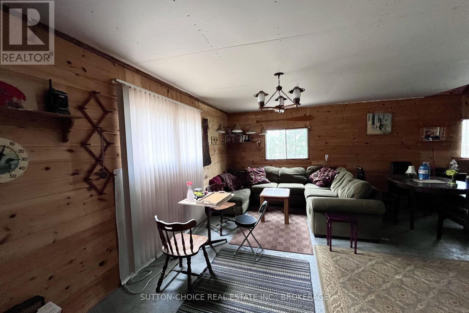 1876 Alsace Road Property Photo 23