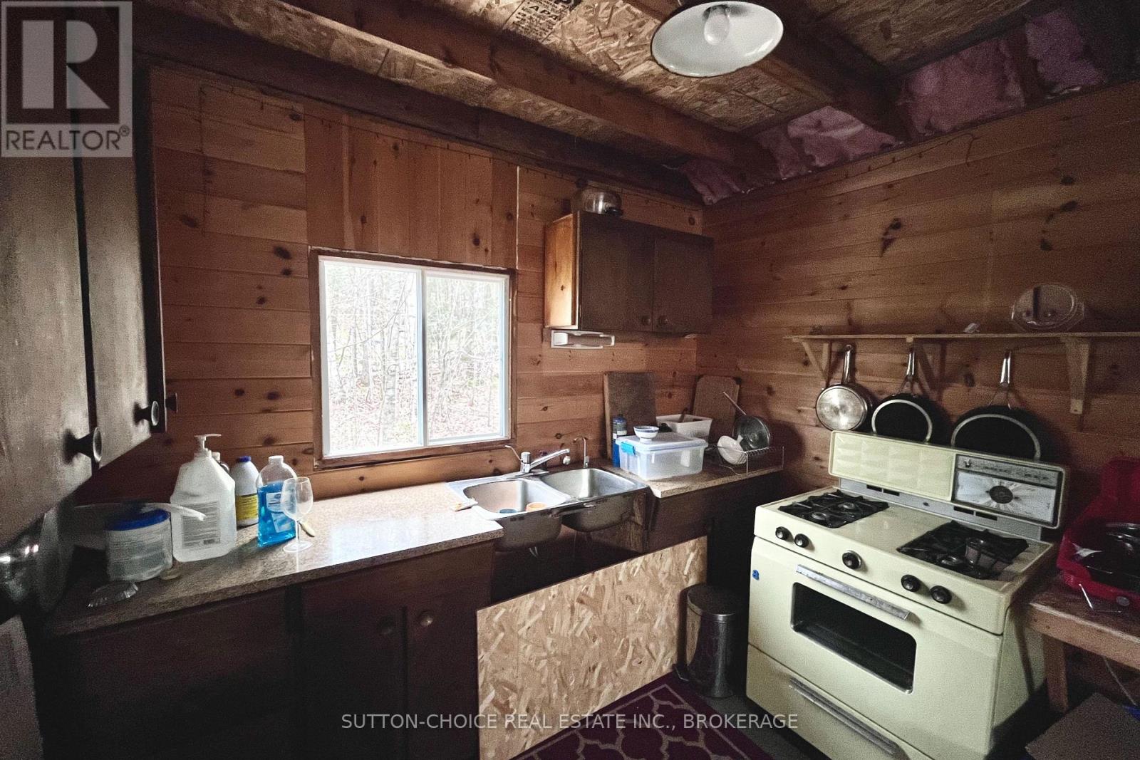 1876 Alsace Road Property Photo 27