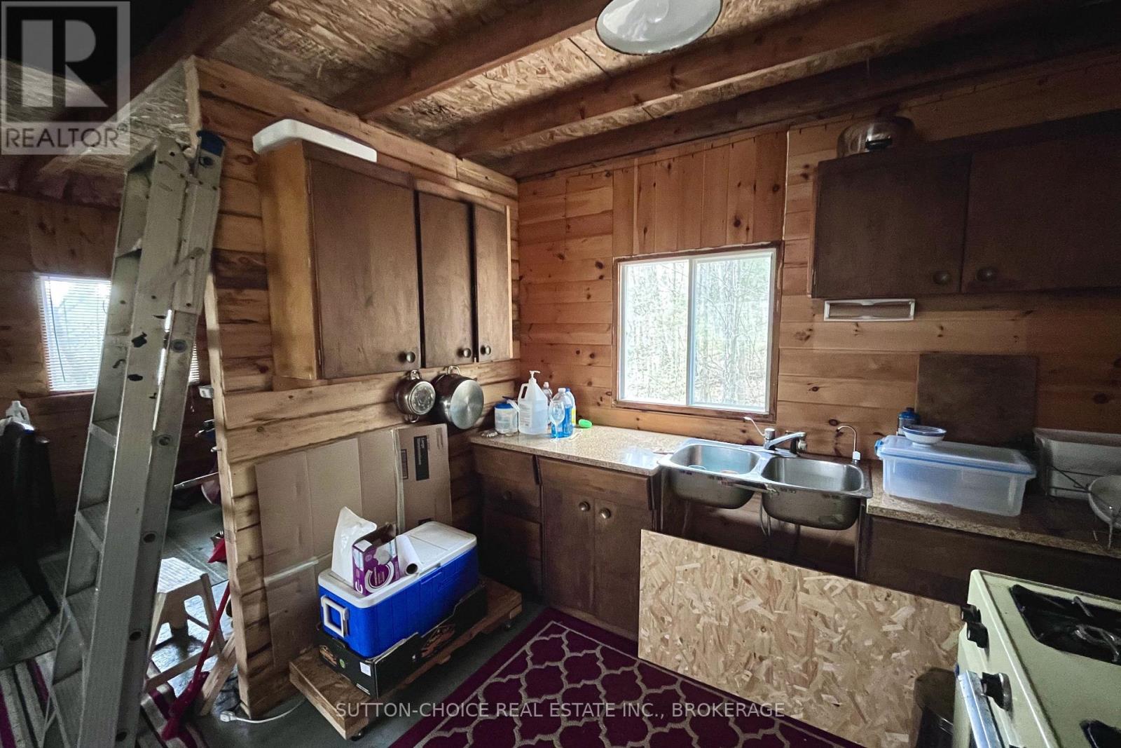 1876 Alsace Road Property Photo 28