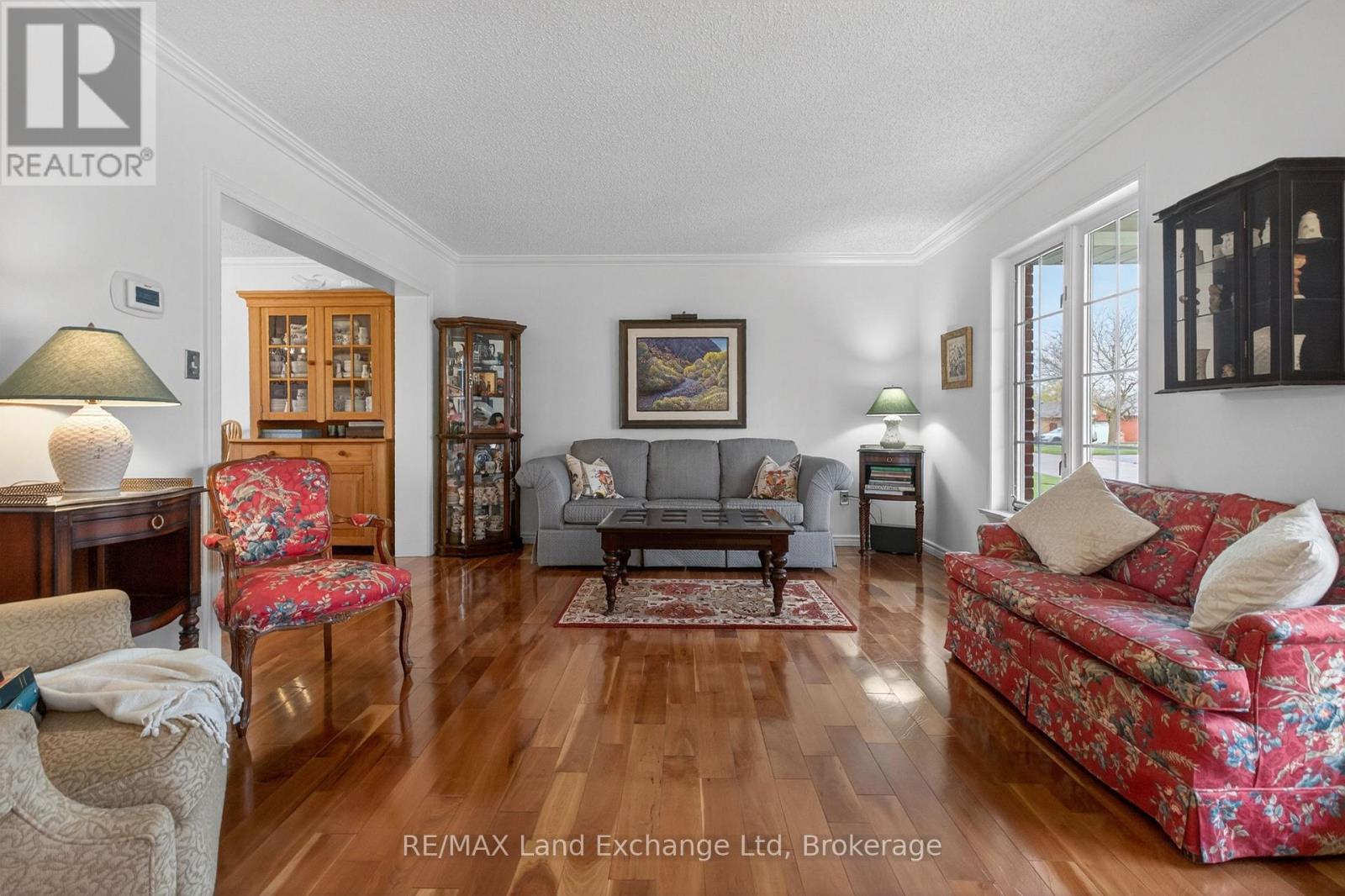 469 Grandview Road Property Photo 4