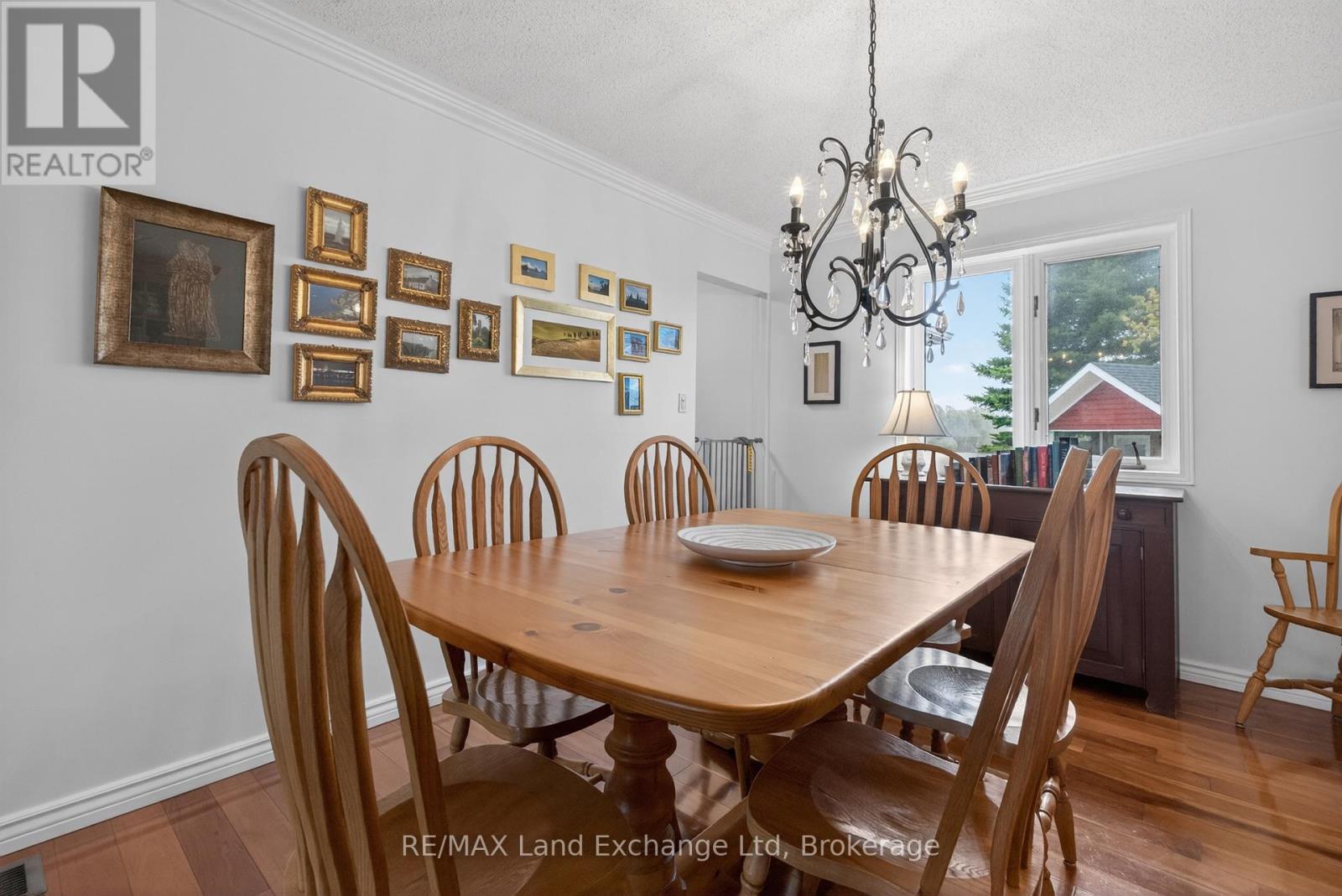 469 Grandview Road Property Photo 8