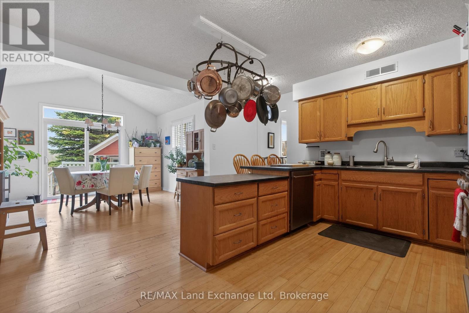 469 Grandview Road Property Photo 10