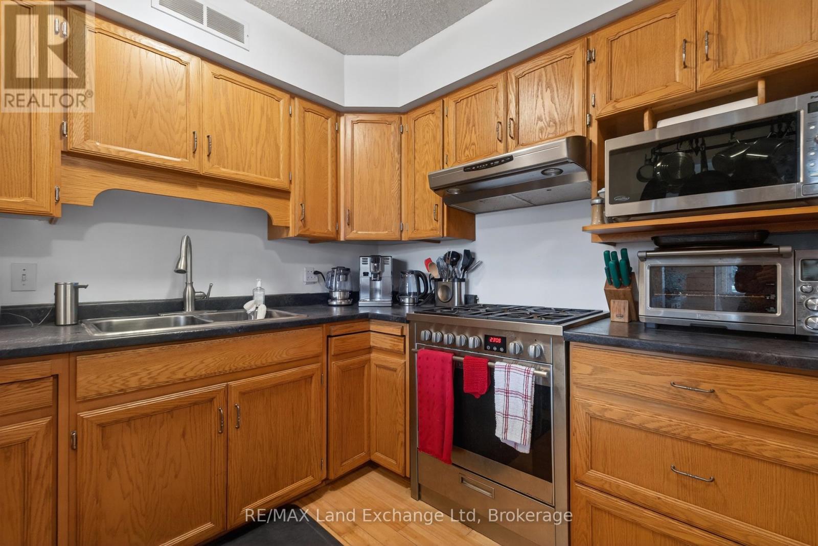 469 Grandview Road Property Photo 12