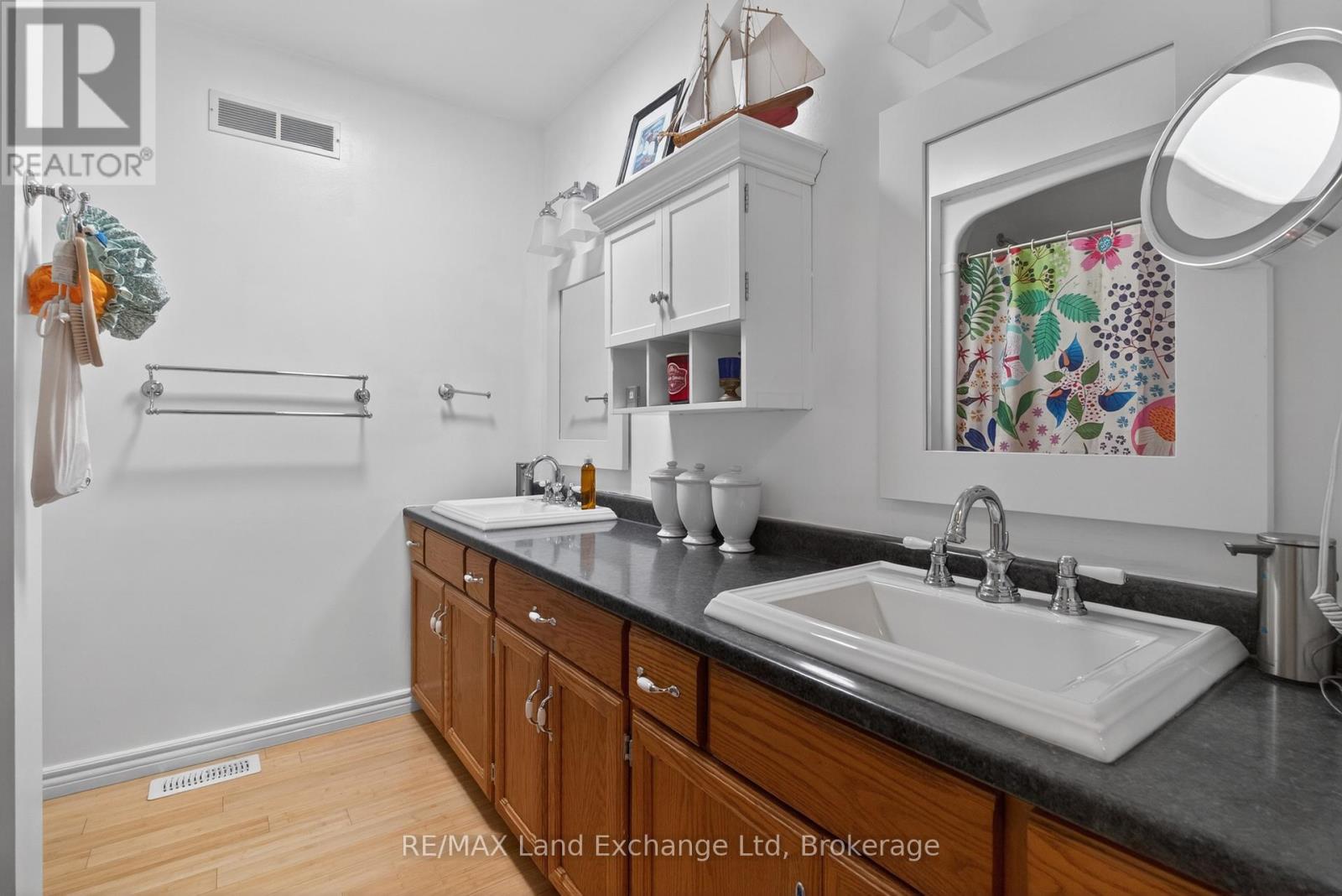 469 Grandview Road Property Photo 17