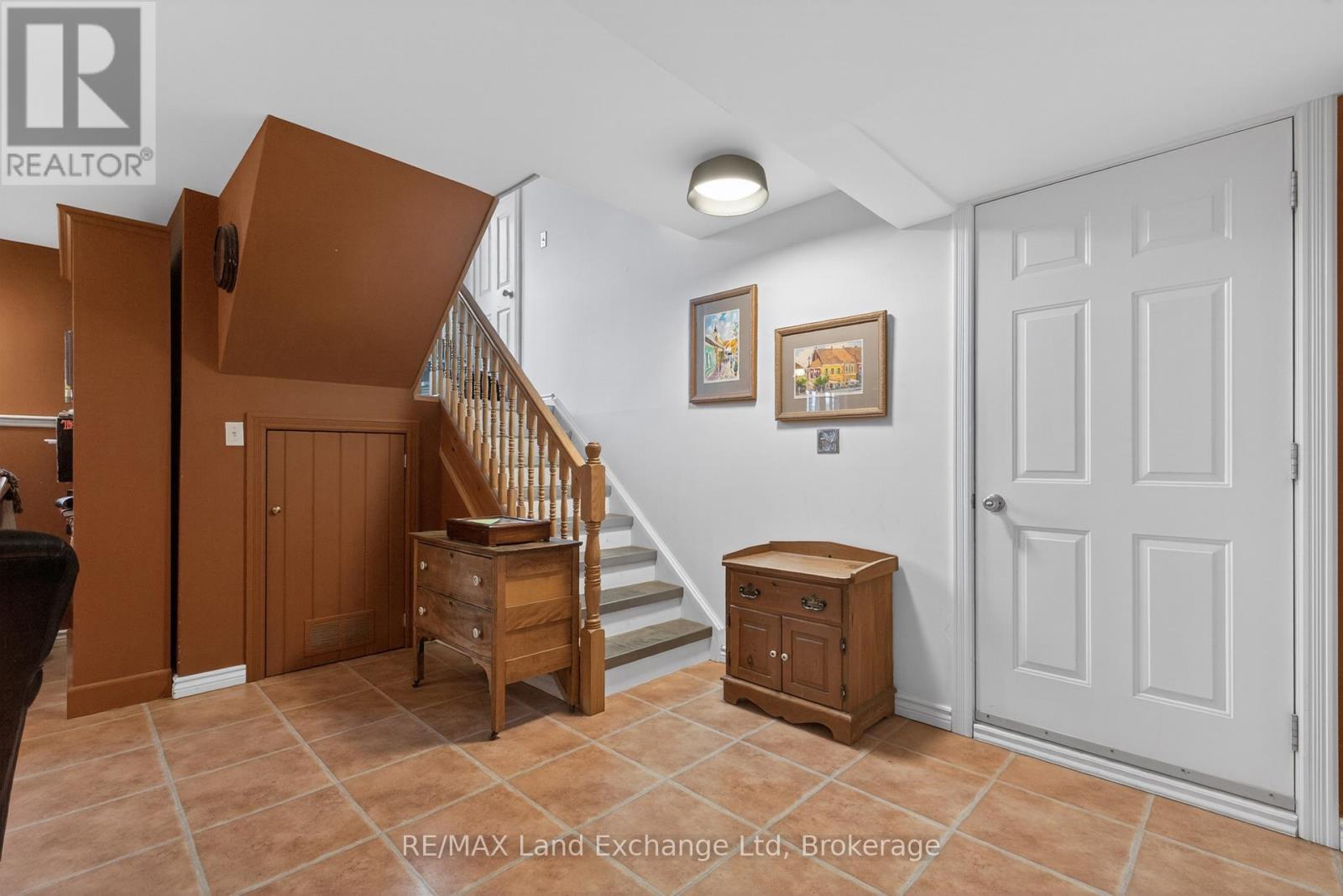 469 Grandview Road Property Photo 32