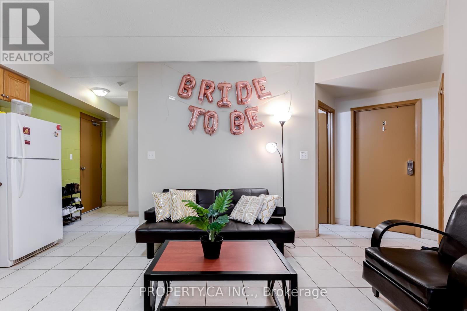 204 - 253 Lester Street Property Photo 10