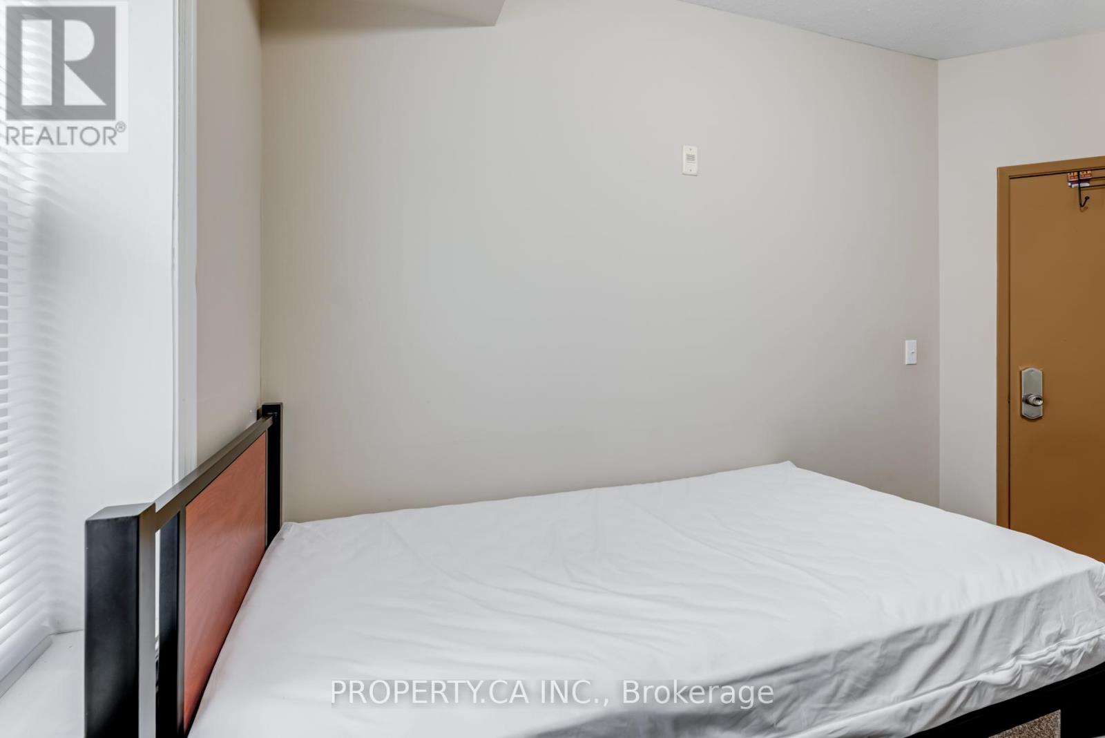 204 - 253 Lester Street Property Photo 20