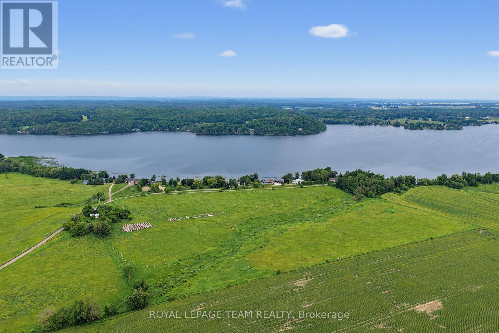 231 Finnerty Road Property Photo 4