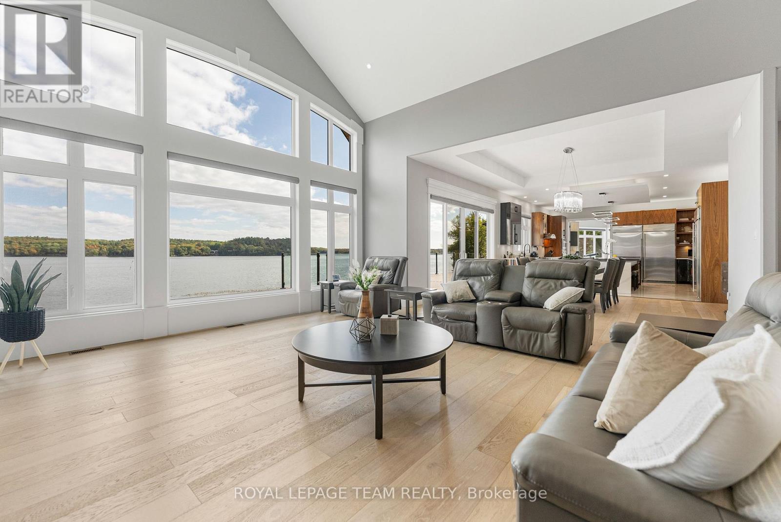 231 Finnerty Road Property Photo 13