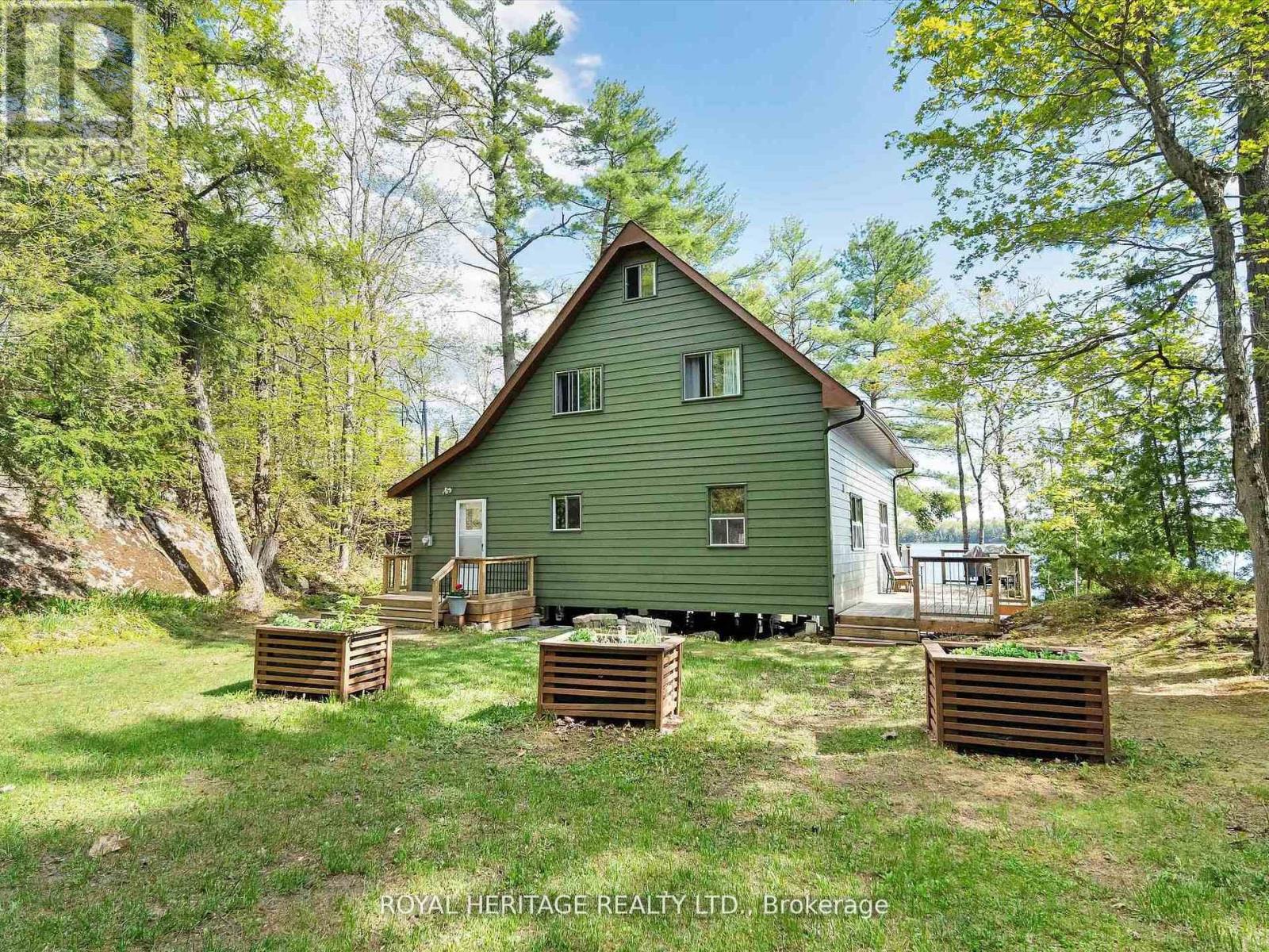 1346 Wahta #2 Road S Property Photo 27