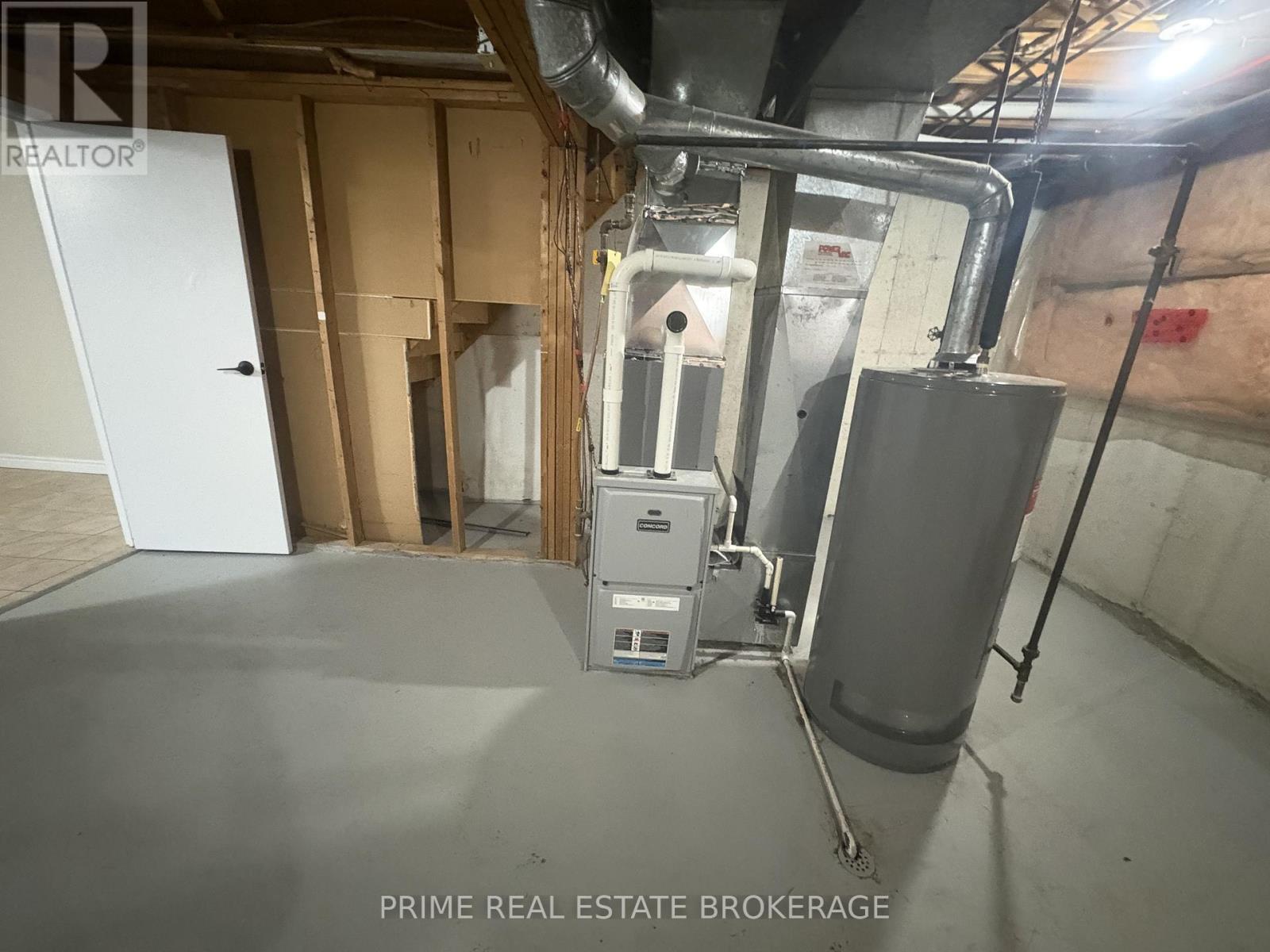 58 - 35 Waterman Avenue Property Photo 21