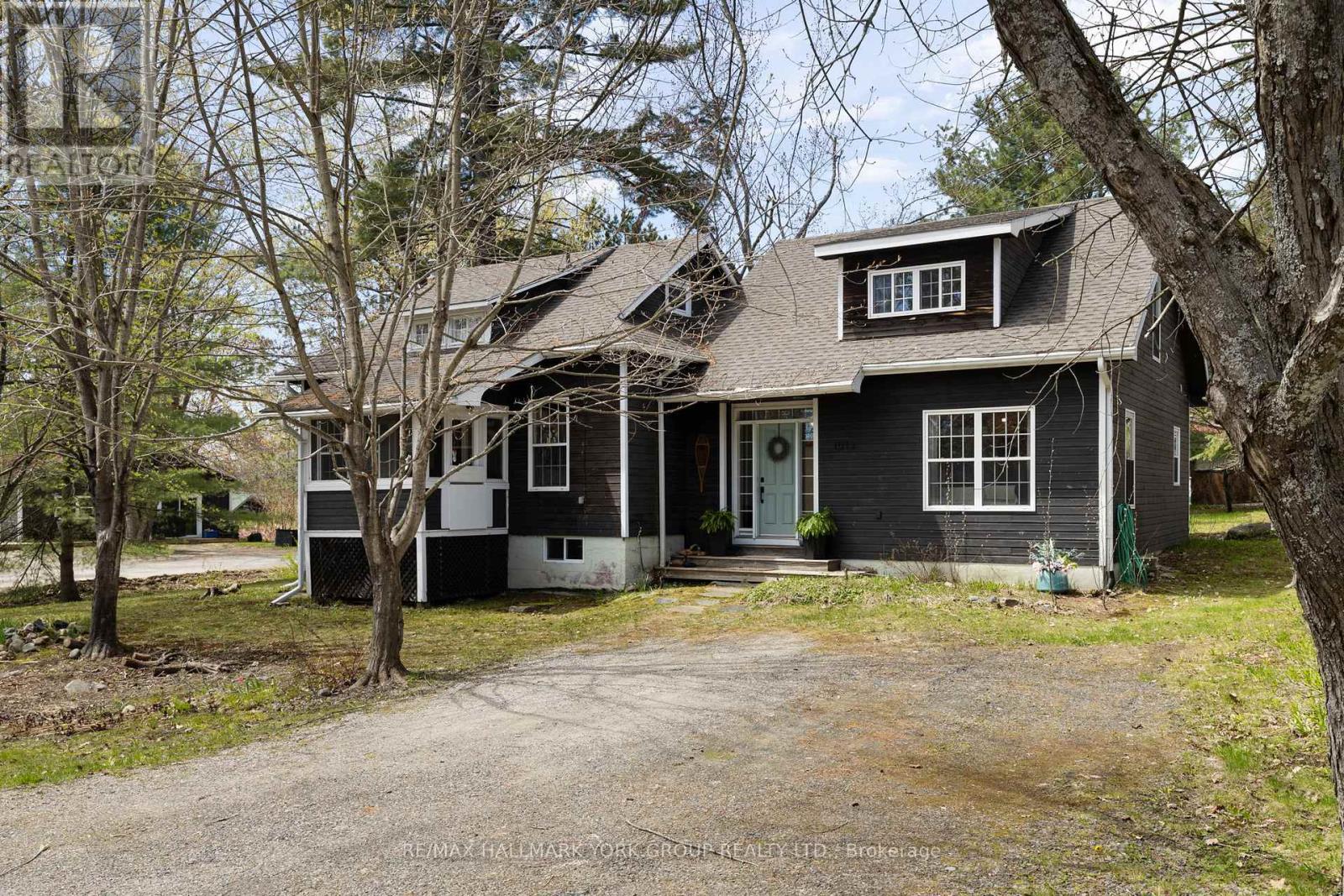 1013 Grey Street Property Photo 1