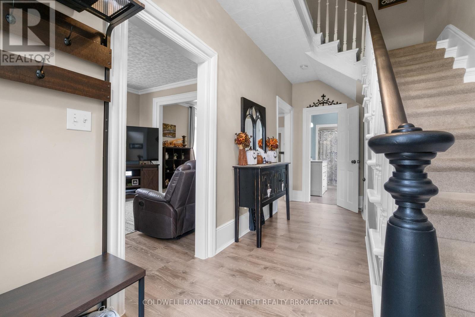 383 William Street Property Photo 6