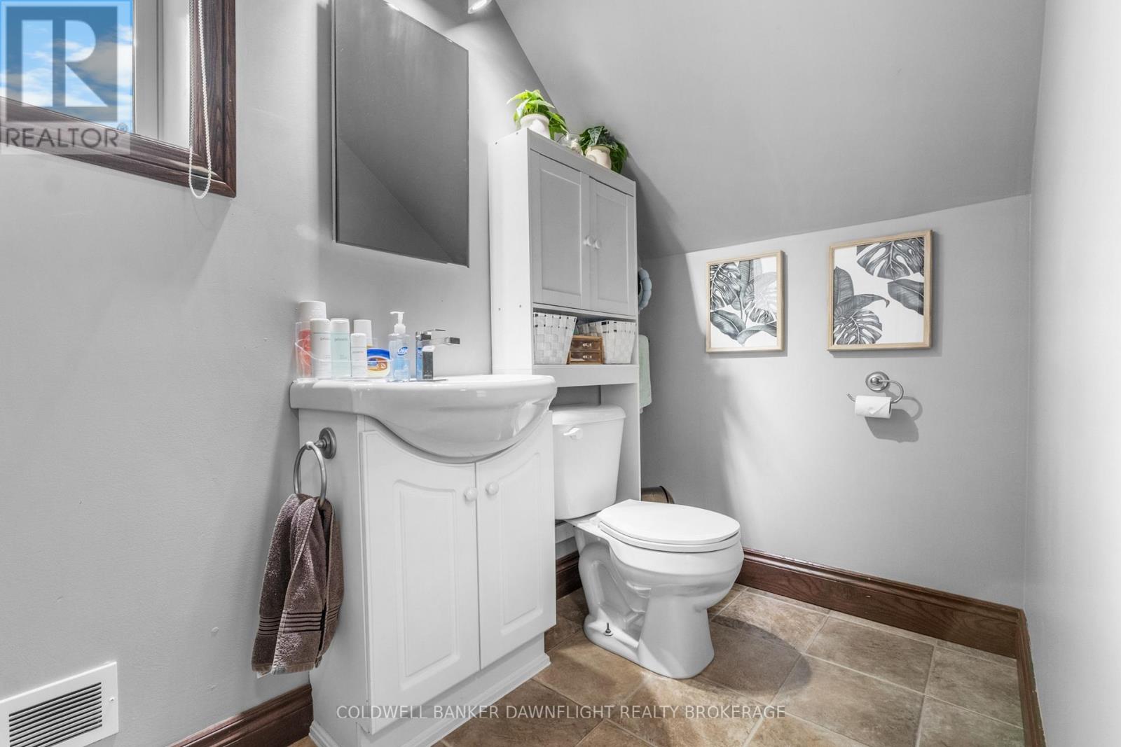 383 William Street Property Photo 25