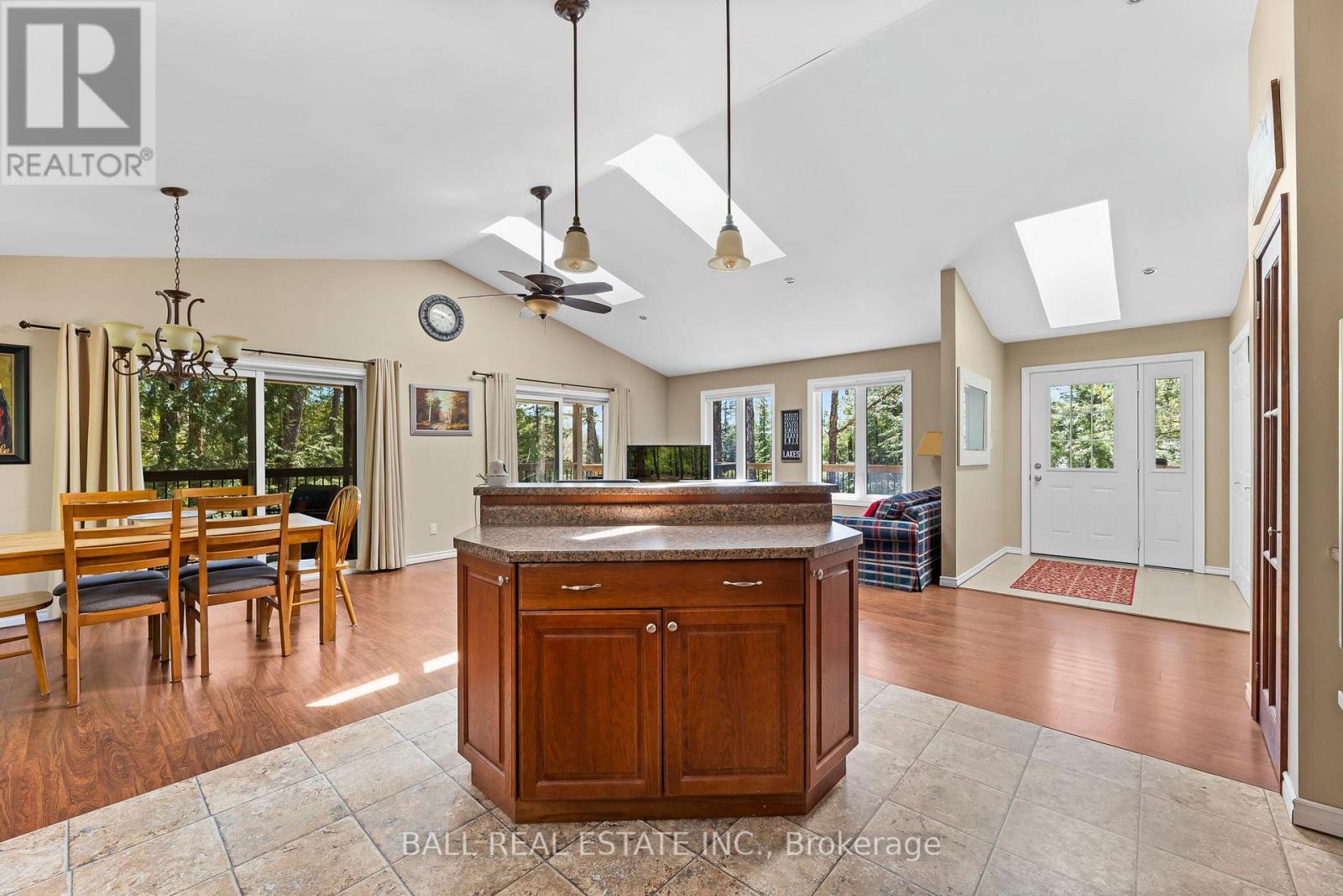 479 East Clear Bay Road Property Photo 22