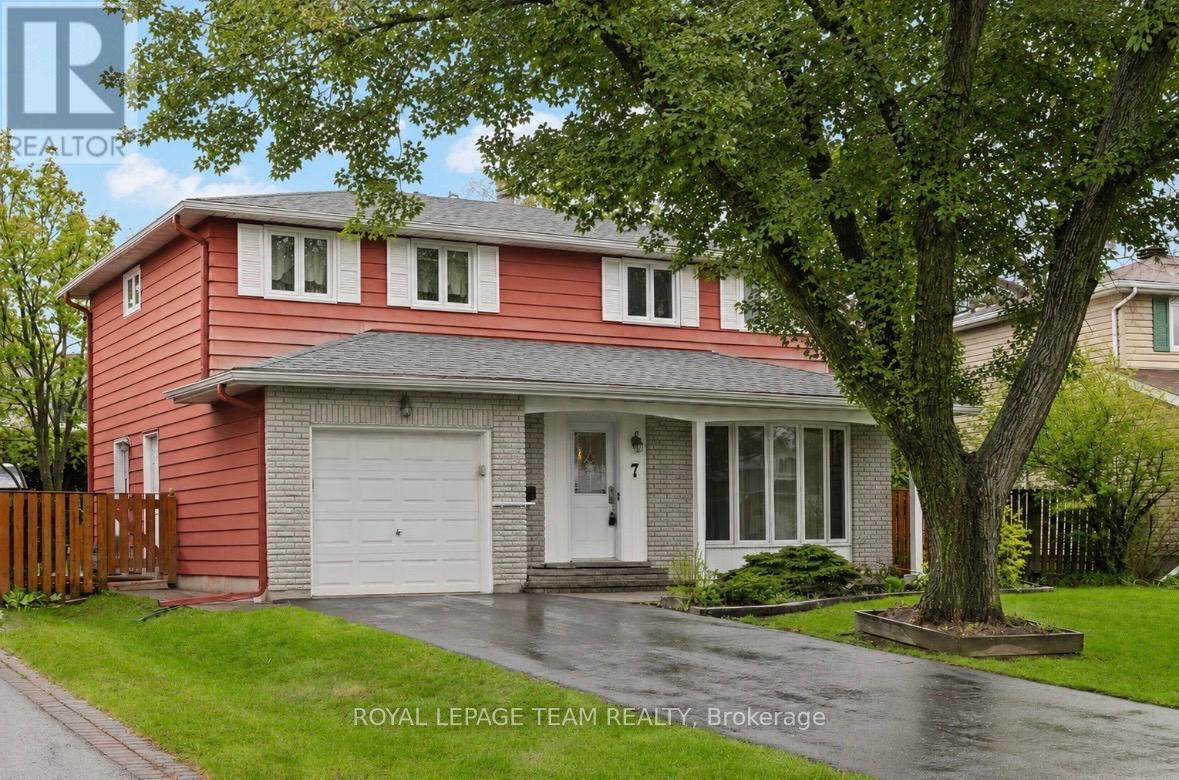 7 Centrepark Drive Property Photo 1