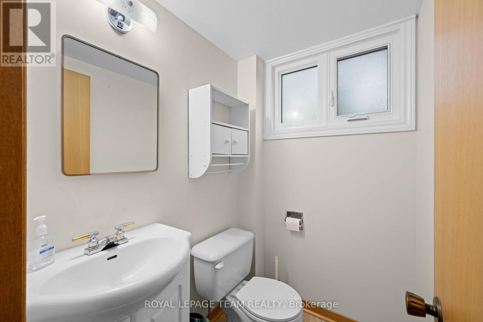 7 Centrepark Drive Property Photo 17