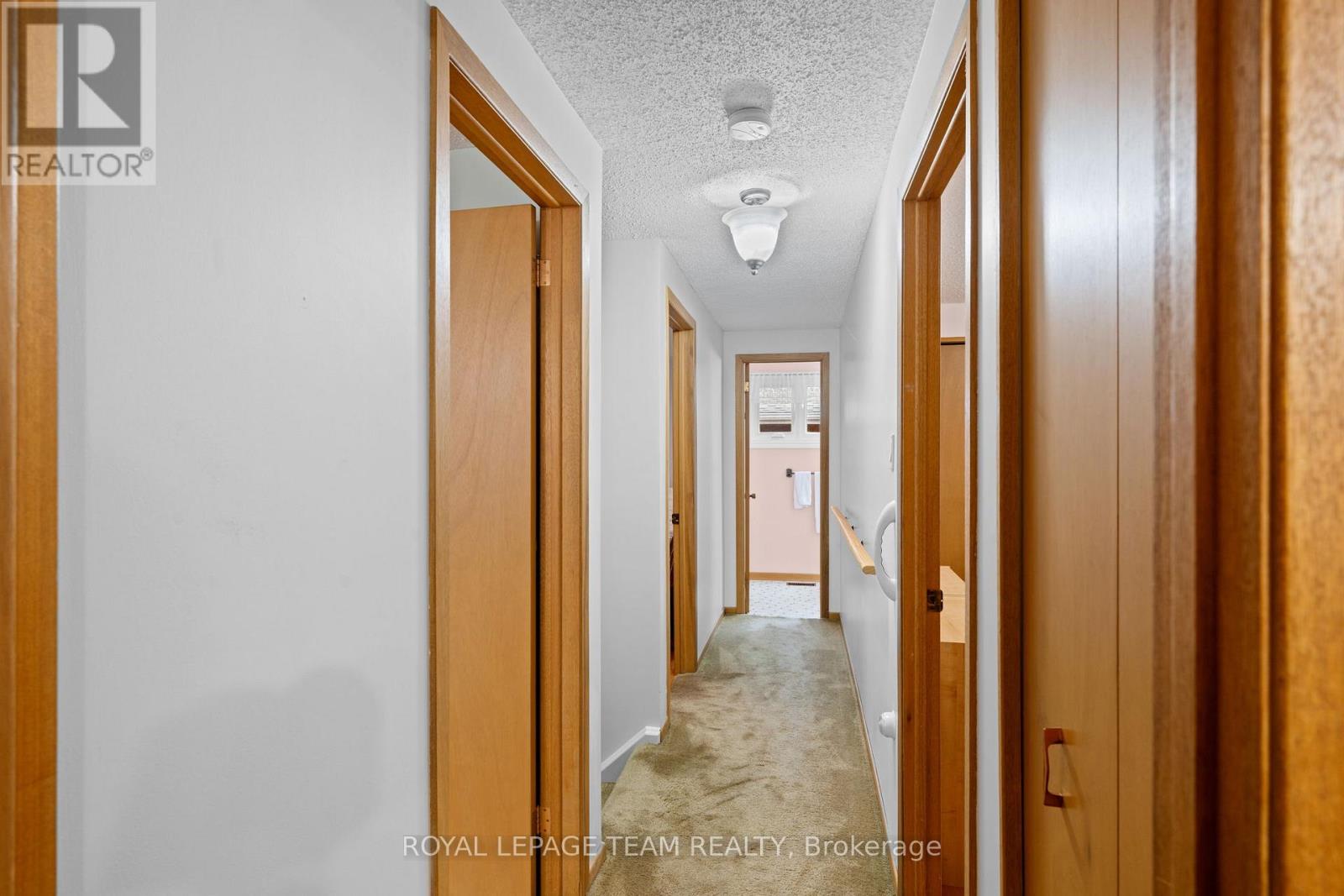 7 Centrepark Drive Property Photo 18