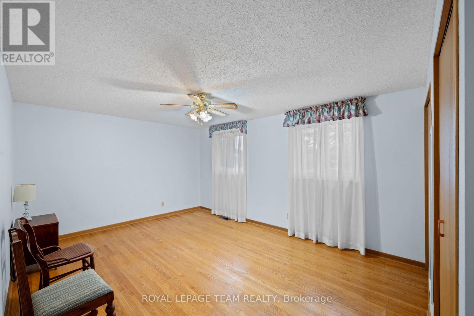 7 Centrepark Drive Property Photo 23