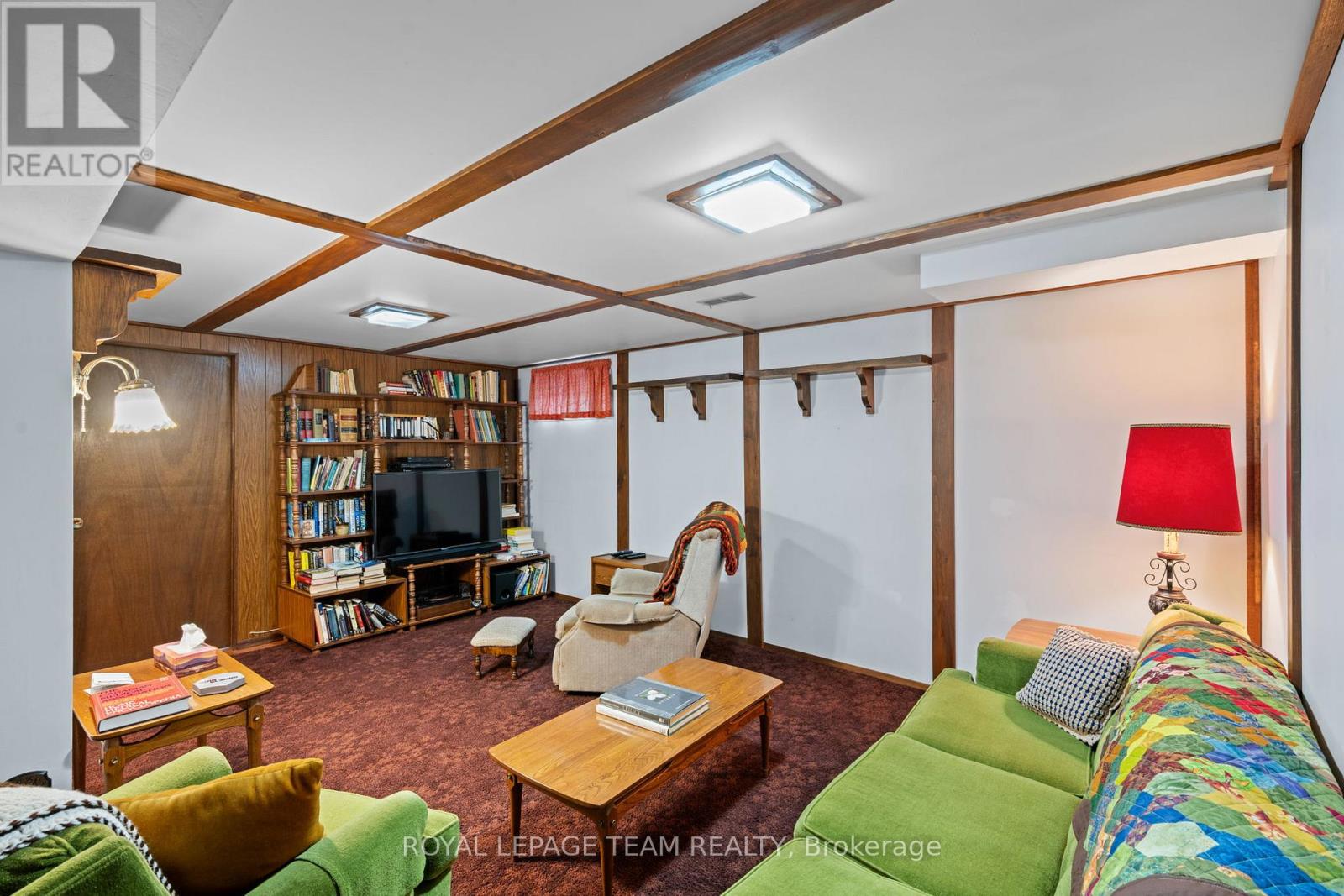 7 Centrepark Drive Property Photo 28
