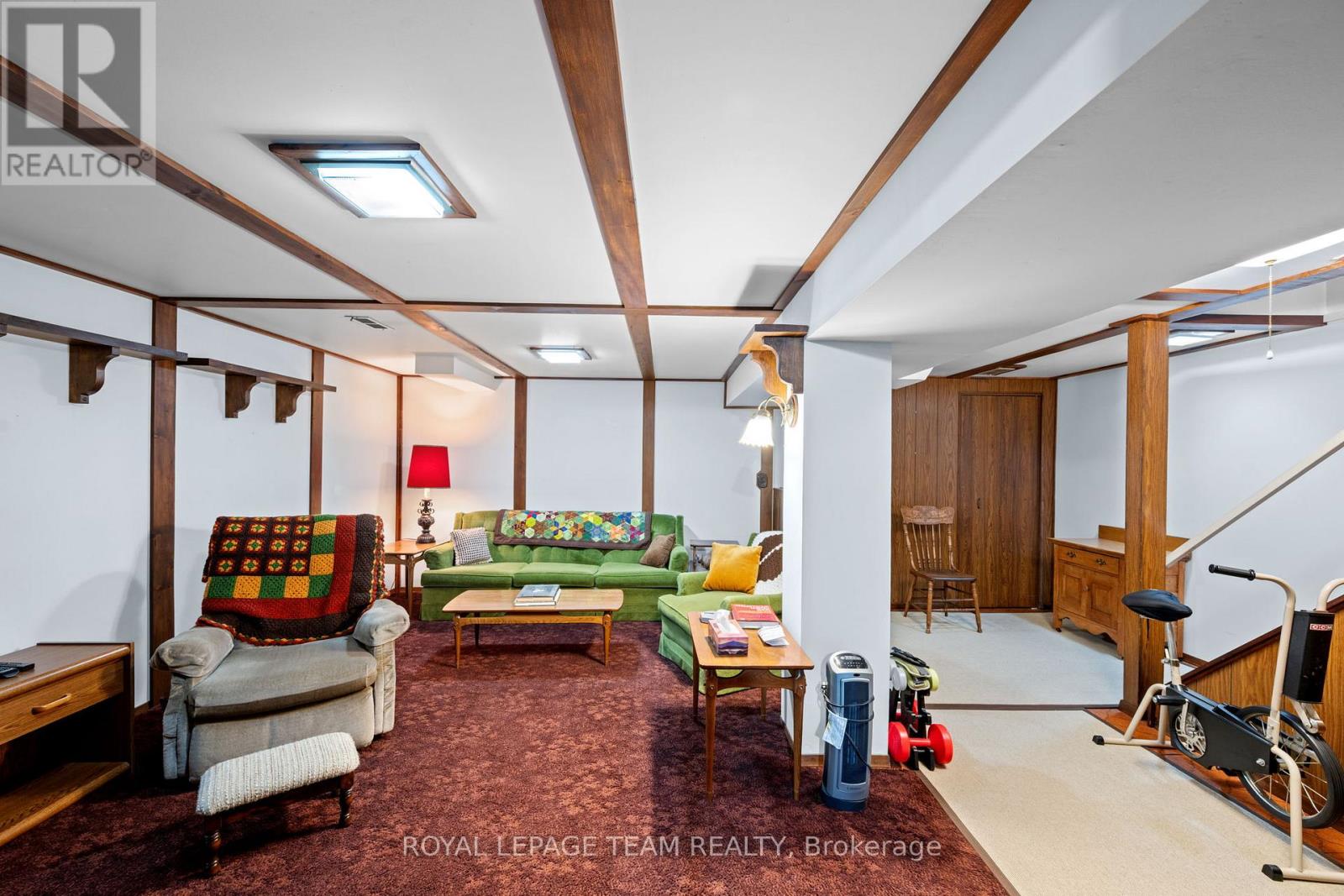 7 Centrepark Drive Property Photo 29