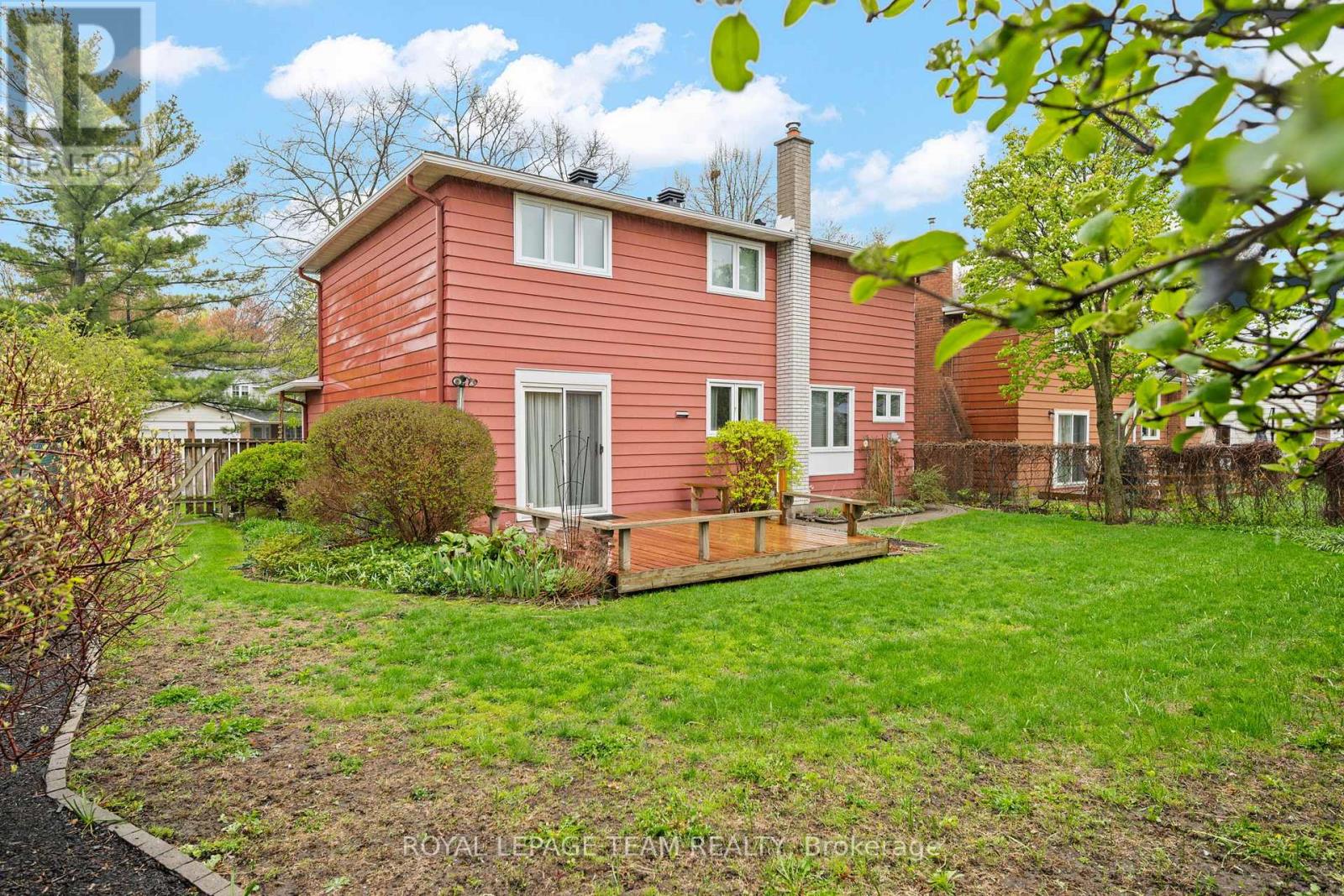 7 Centrepark Drive Property Photo 37