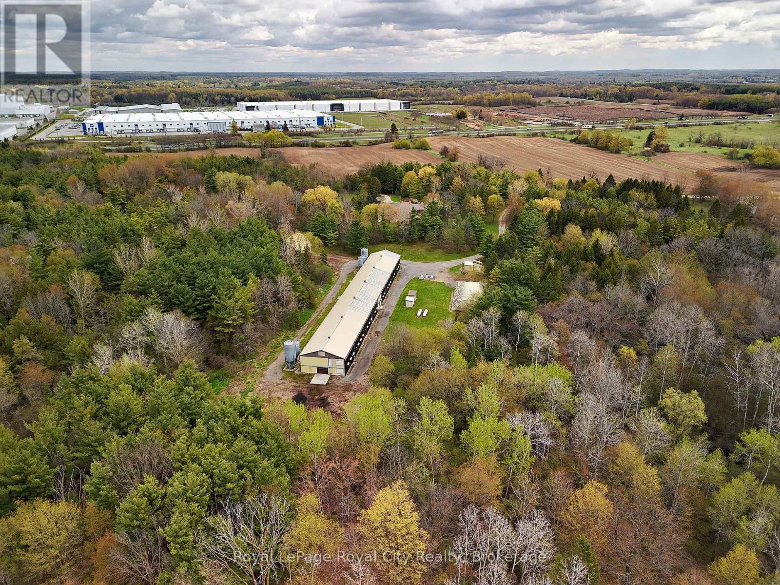 4646 Sideroad 20 N Property Photo 4