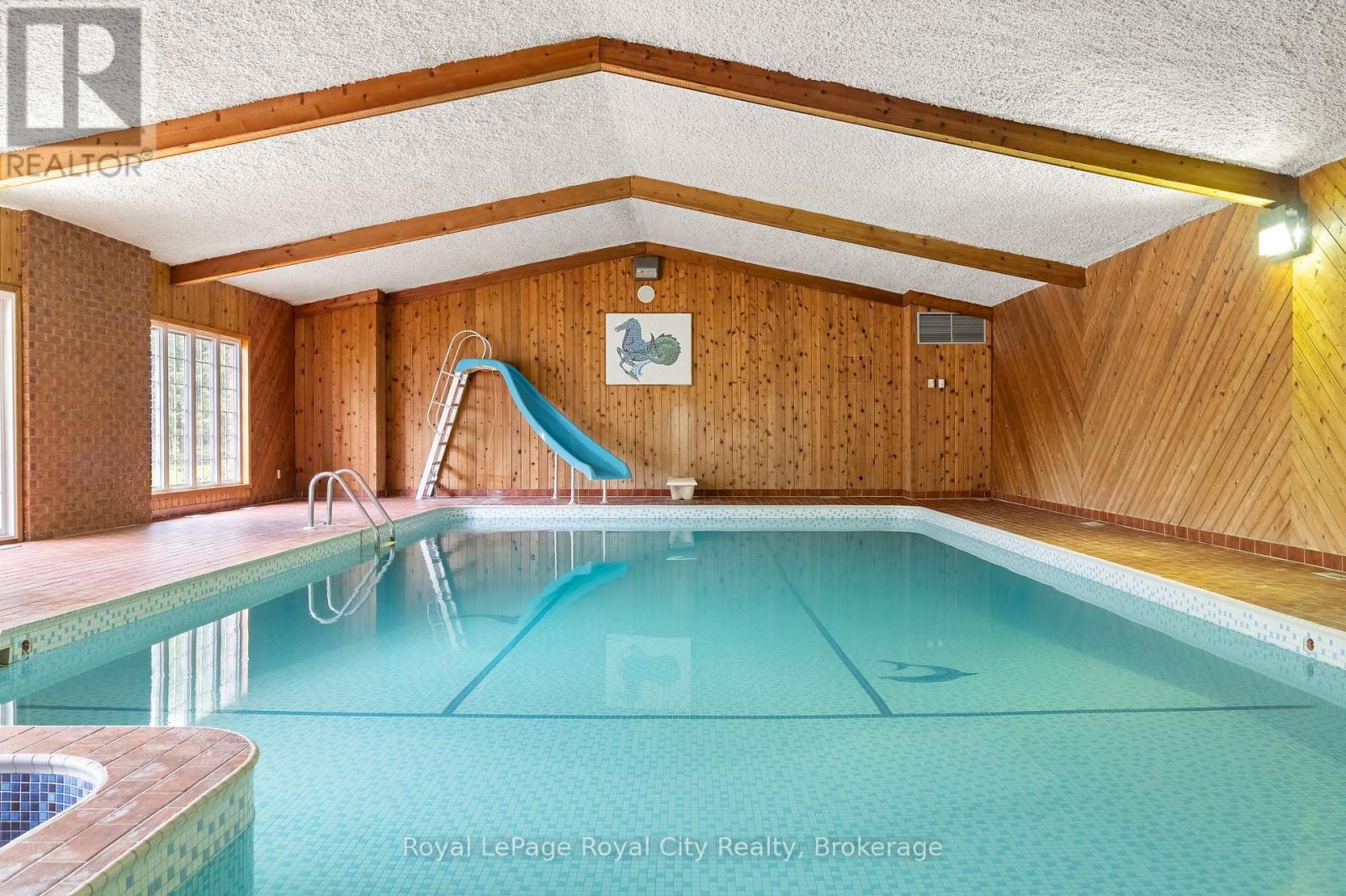 4646 Sideroad 20 N Property Photo 5