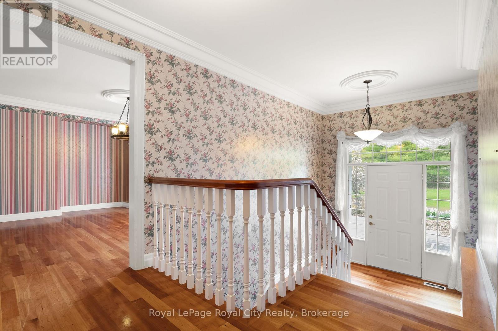 4646 Sideroad 20 N Property Photo 7