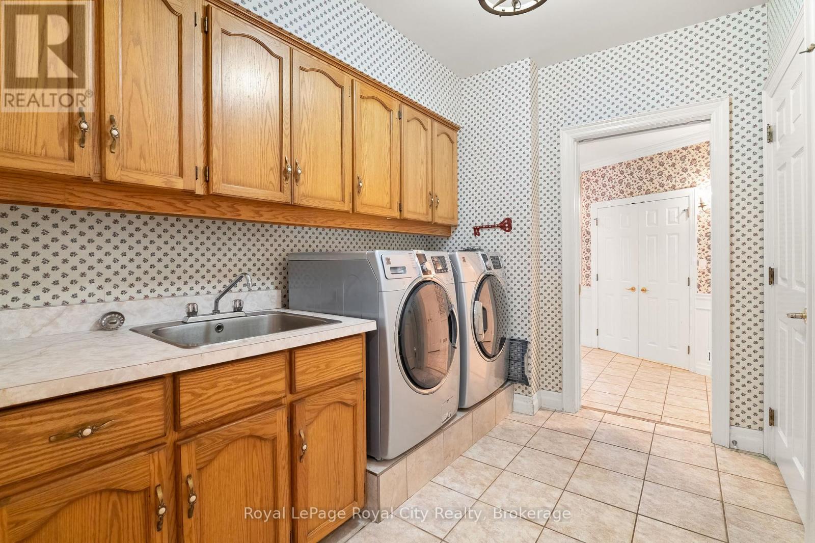 4646 Sideroad 20 N Property Photo 30